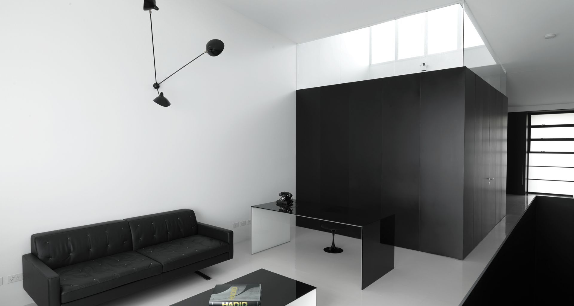 Strelein Warehouse banner