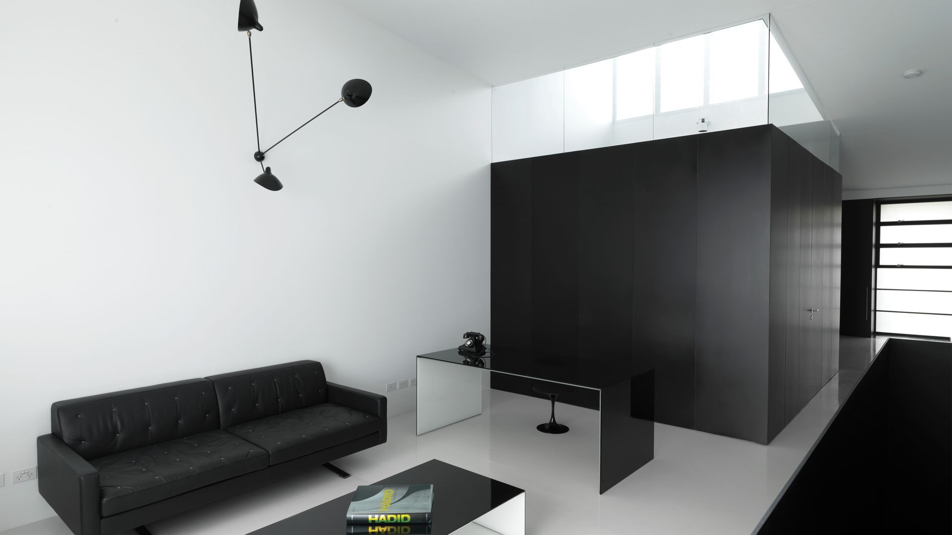 Strelein Warehouse banner