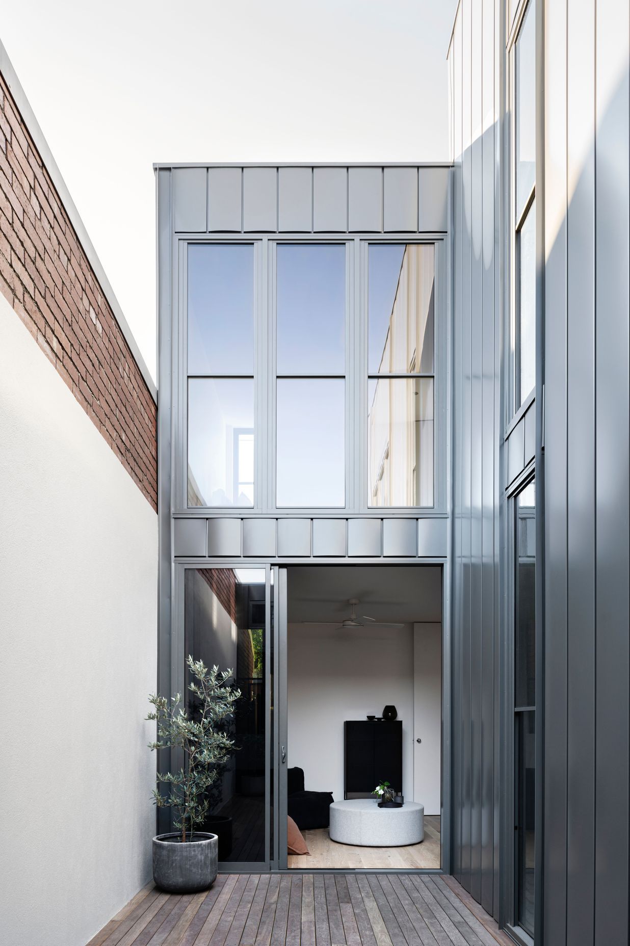 Clifton Hill House