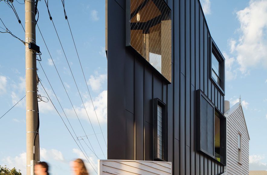 Acute House