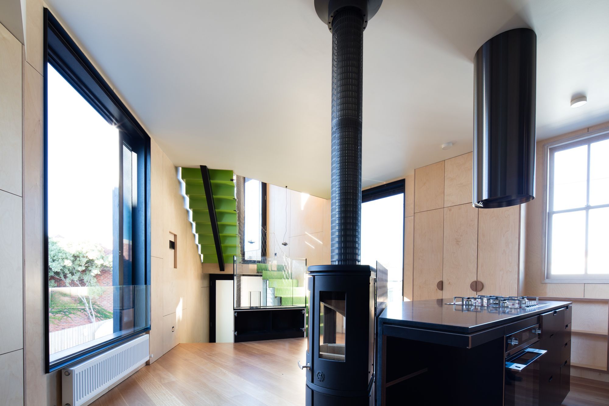 Acute House