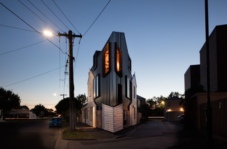 Acute House