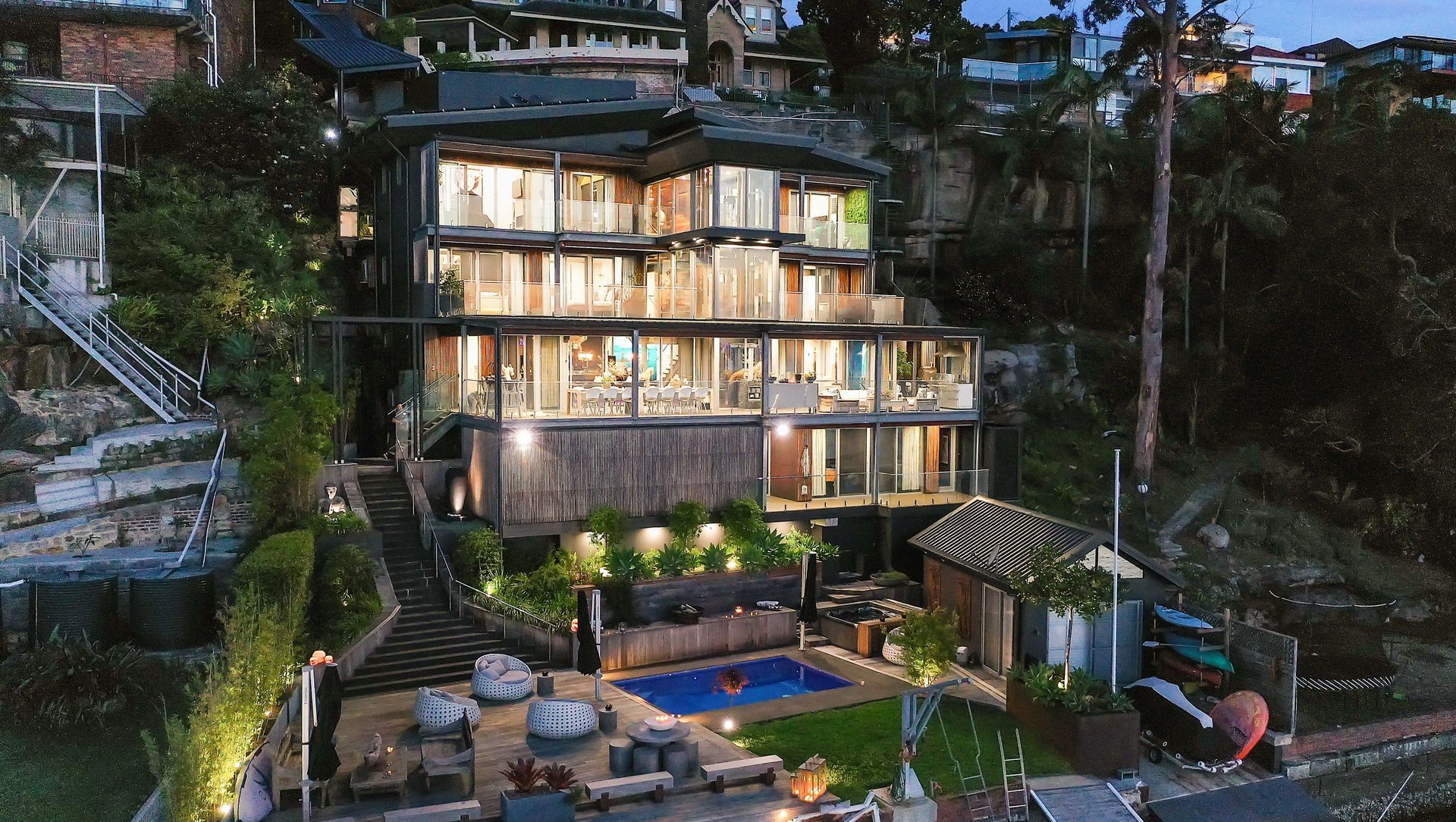 Blakehurst Waterfront Residence banner