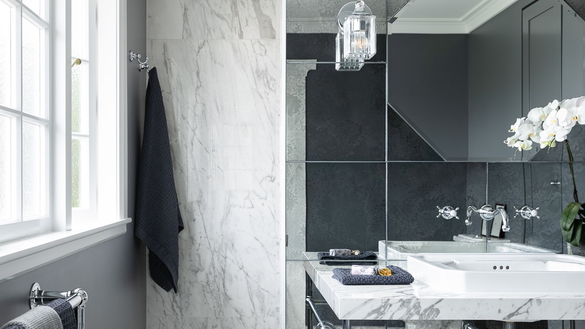 Takapuna Home, Bespoke Mirrored Wall banner