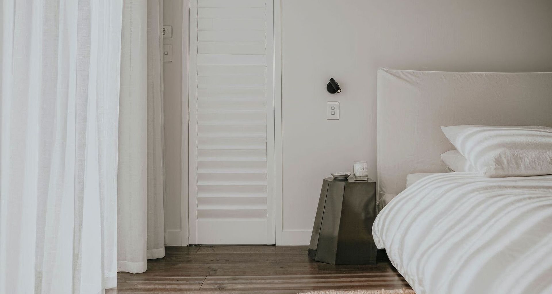 Spinnaker Bay House banner