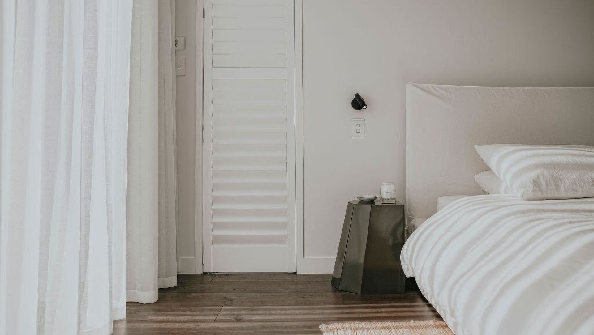 Spinnaker Bay House banner