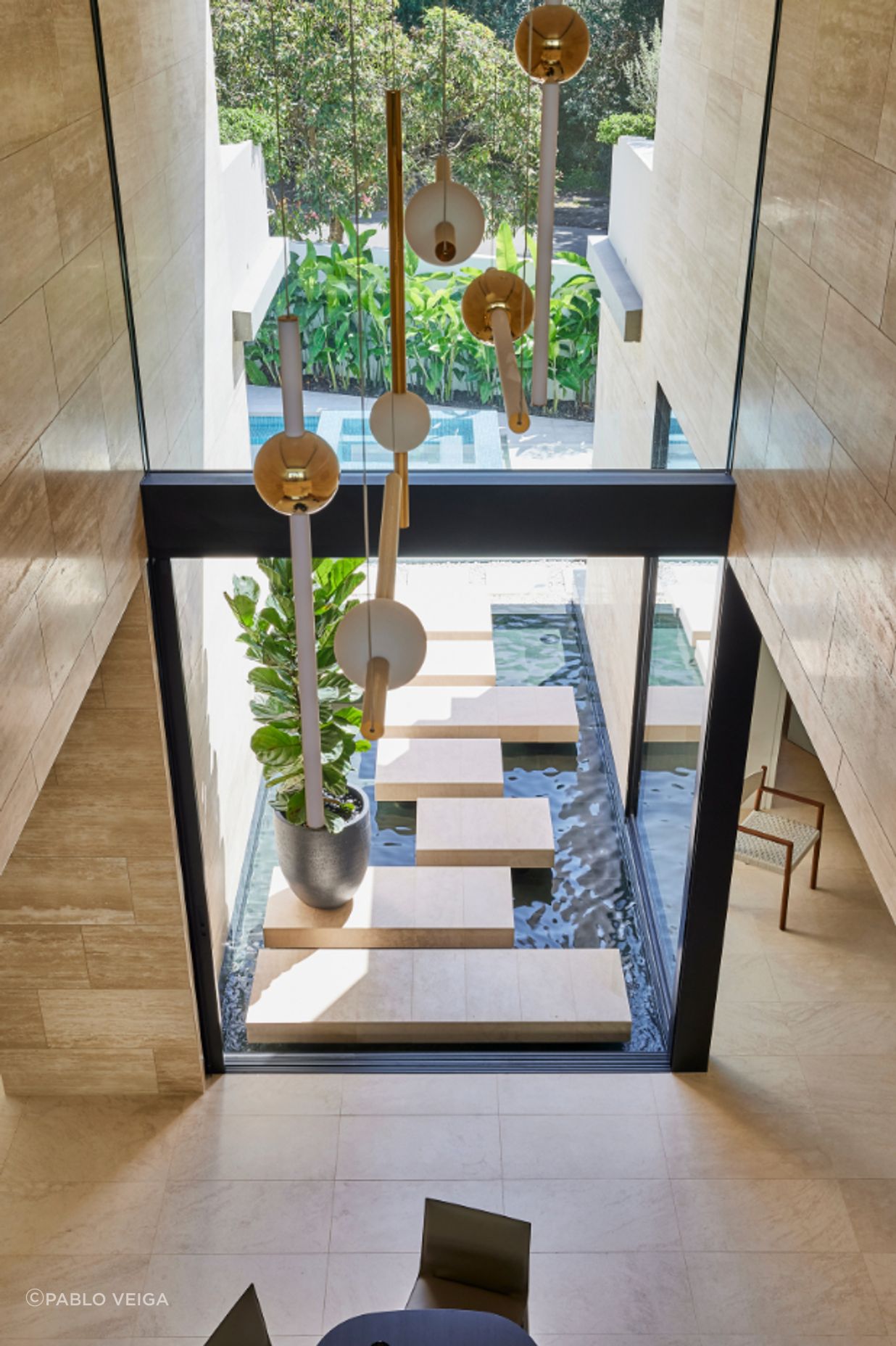 Tavira Limestone | Rich Carr Architects |  Alexandra Kidd Interior Design | Airth Building | Wyer & Co | Pablo Veiga