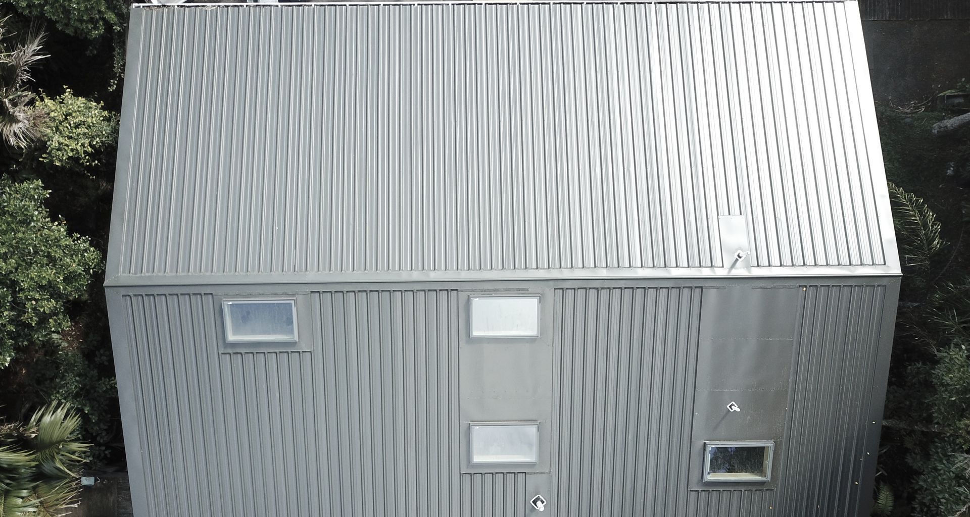 West Auckland Re-roof & Velux Skylights banner