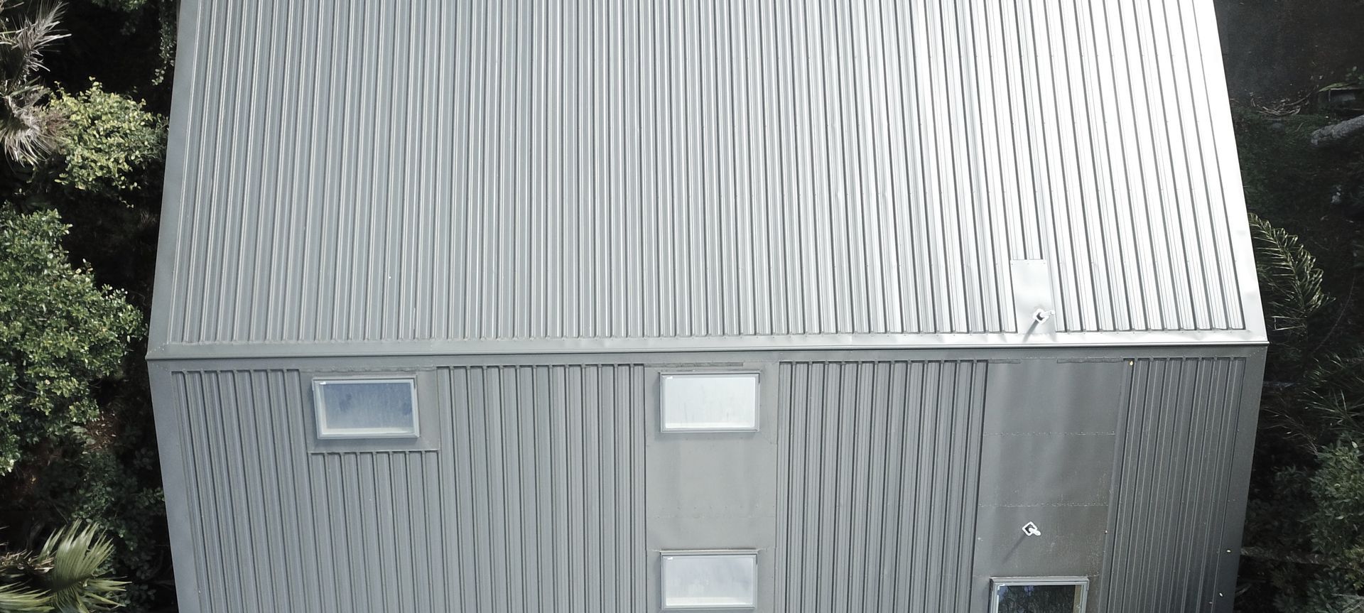 West Auckland Re-roof & Velux Skylights banner