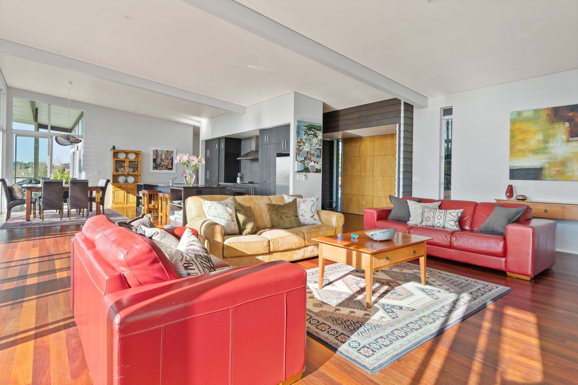 1-web-or-mls-147-Pompallier-Estate-Drive-14.jpg