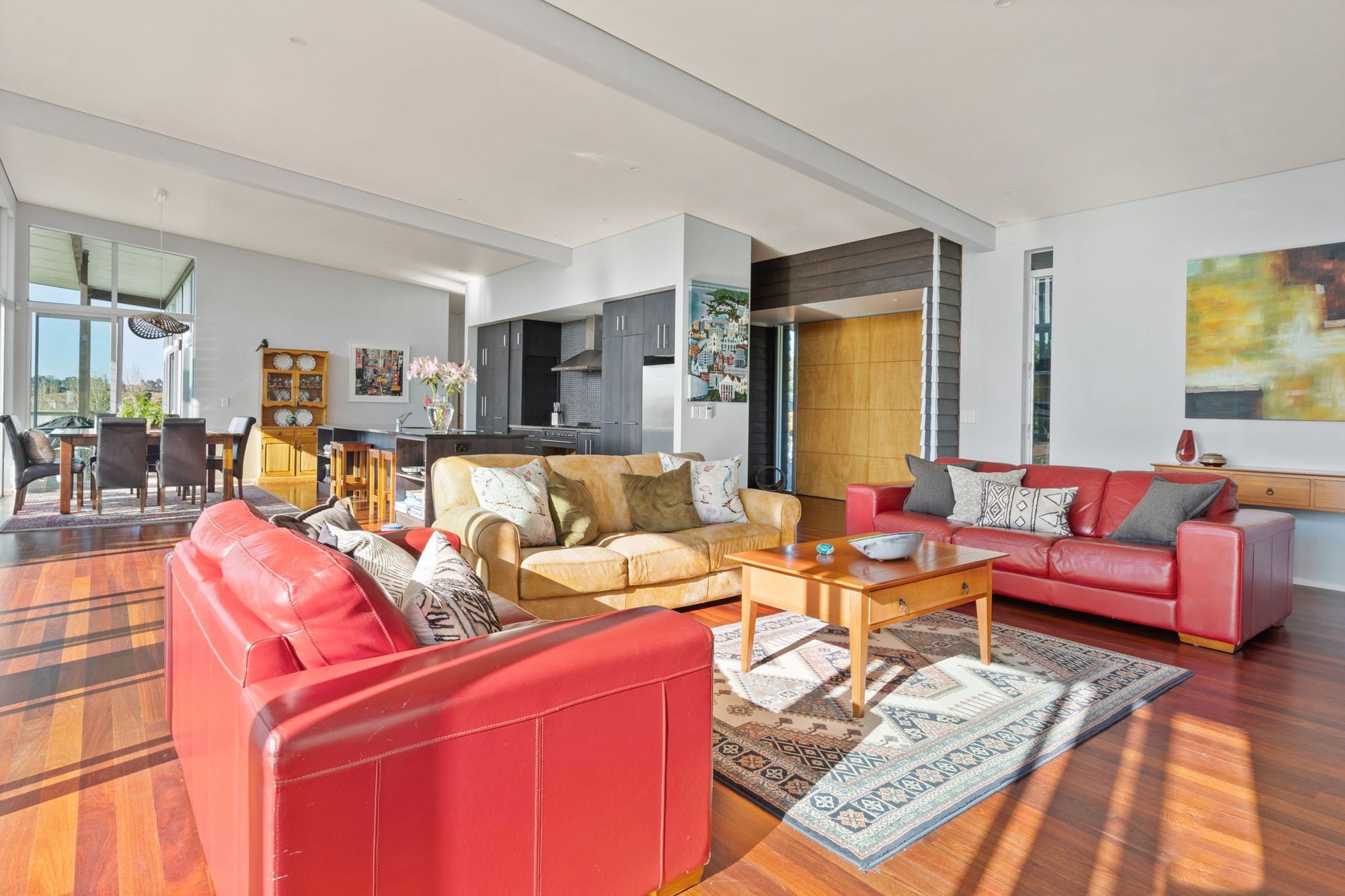 1-web-or-mls-147-Pompallier-Estate-Drive-14.jpg