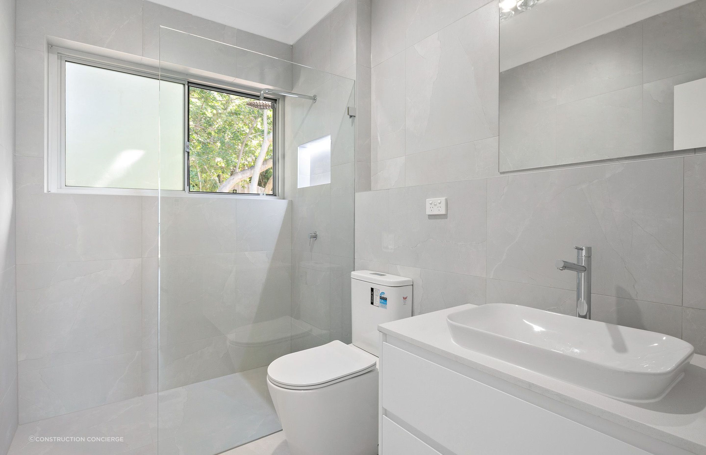 10-Bathroom-v2.jpg