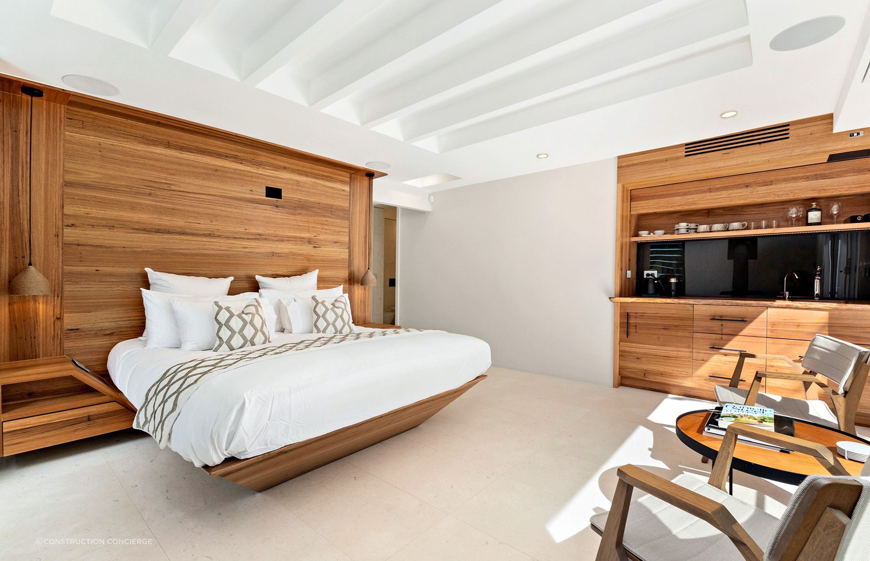 10-Bedroom.jpg
