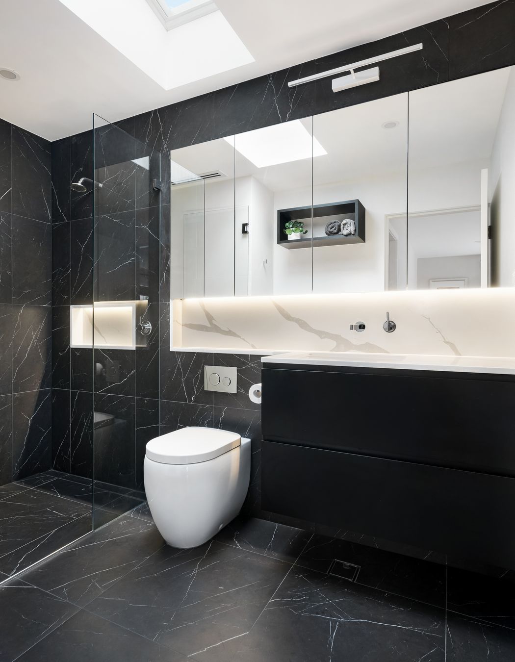 Photography: Rebecca Lu, Hilit Einav