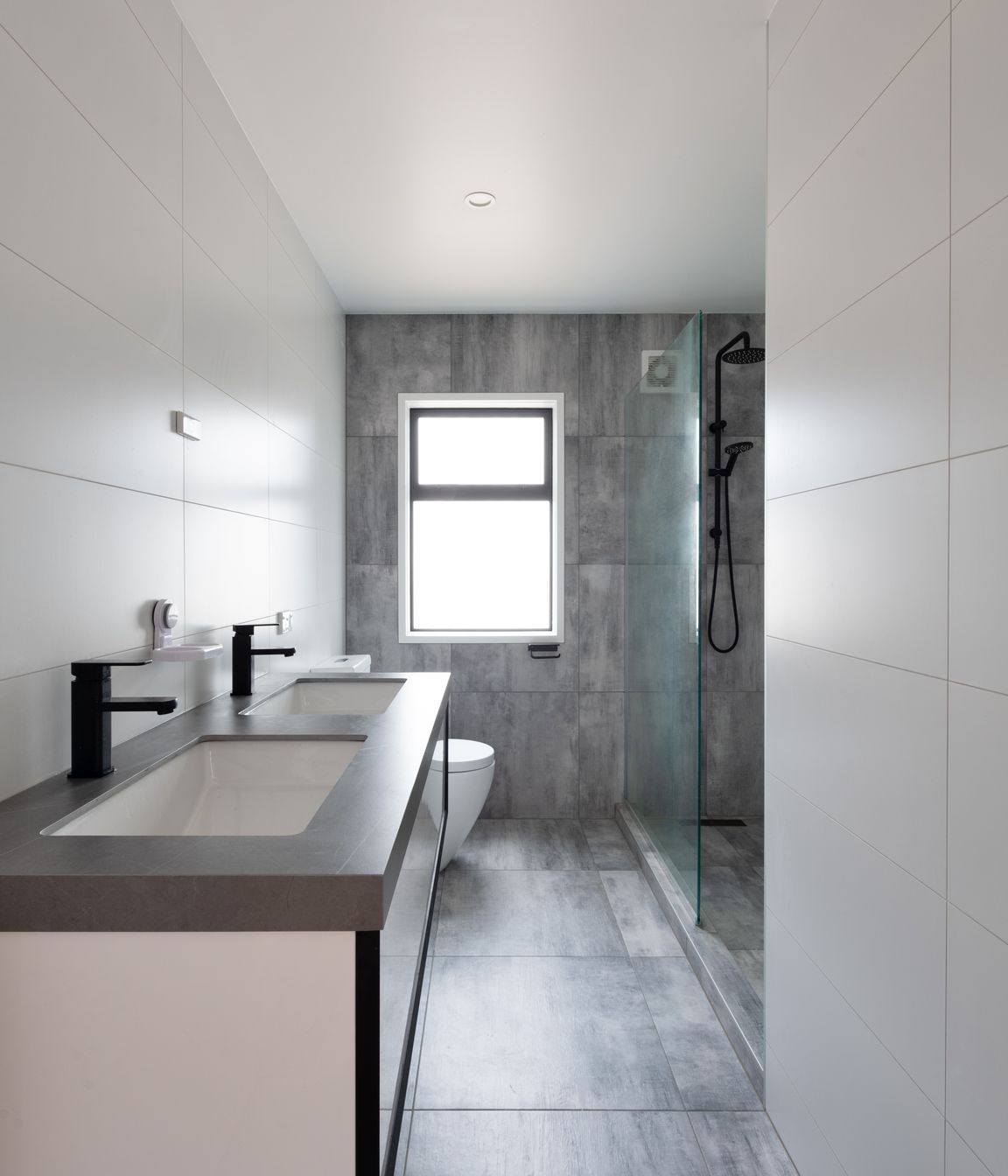 11-Bryant-Glendowie-156cleanshower.jpg