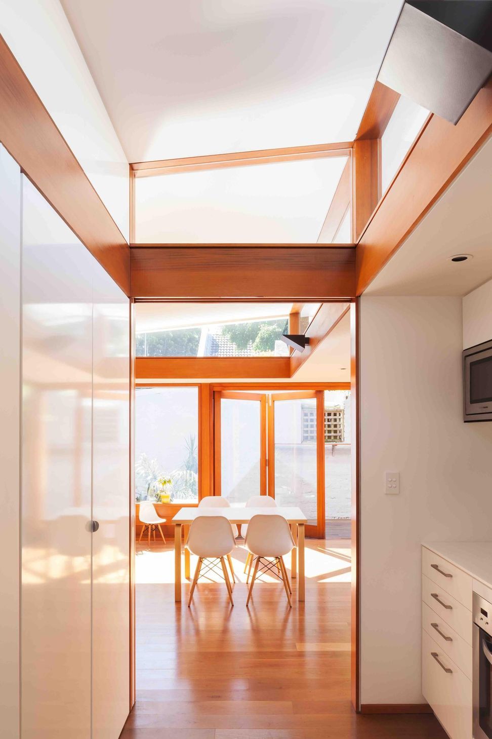 11-Matt-Day-Architect-Matt-Day-Dining-Timber-Natural-Light-Highlight-Window.jpeg