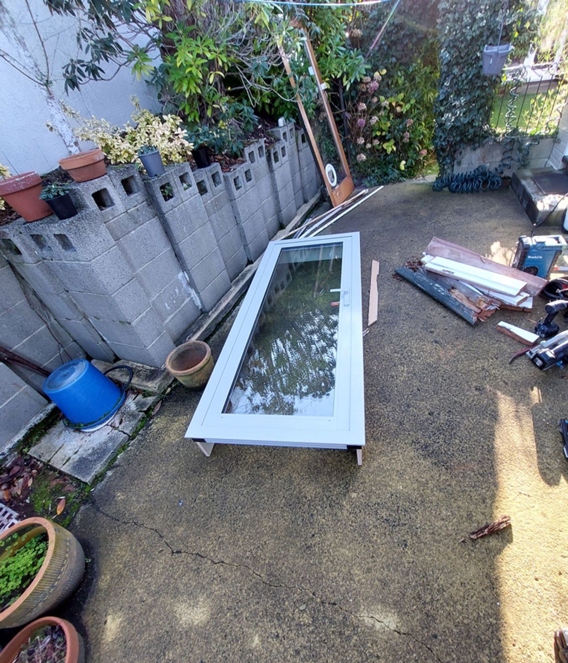 12-19-Tweed-St-Roslyn-Dunedin-New-double-glazed-door-being-readied-for-installation-JDBuilders.jpg
