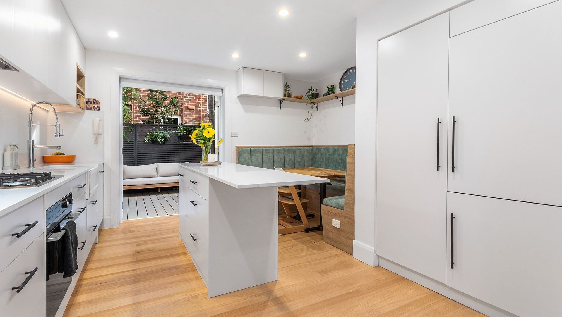 Parkview Apartment banner