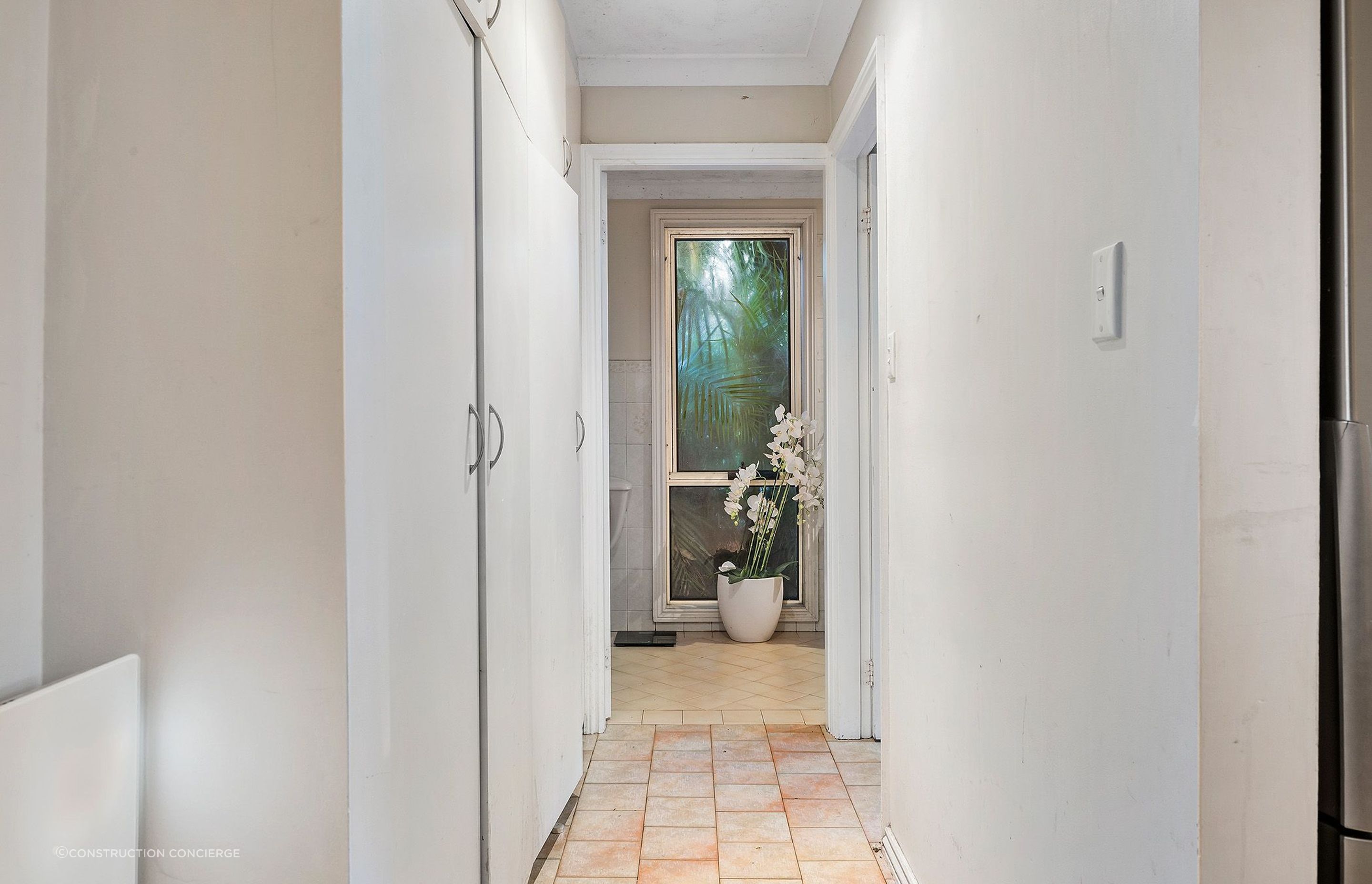 12-Hallway-v2.jpg