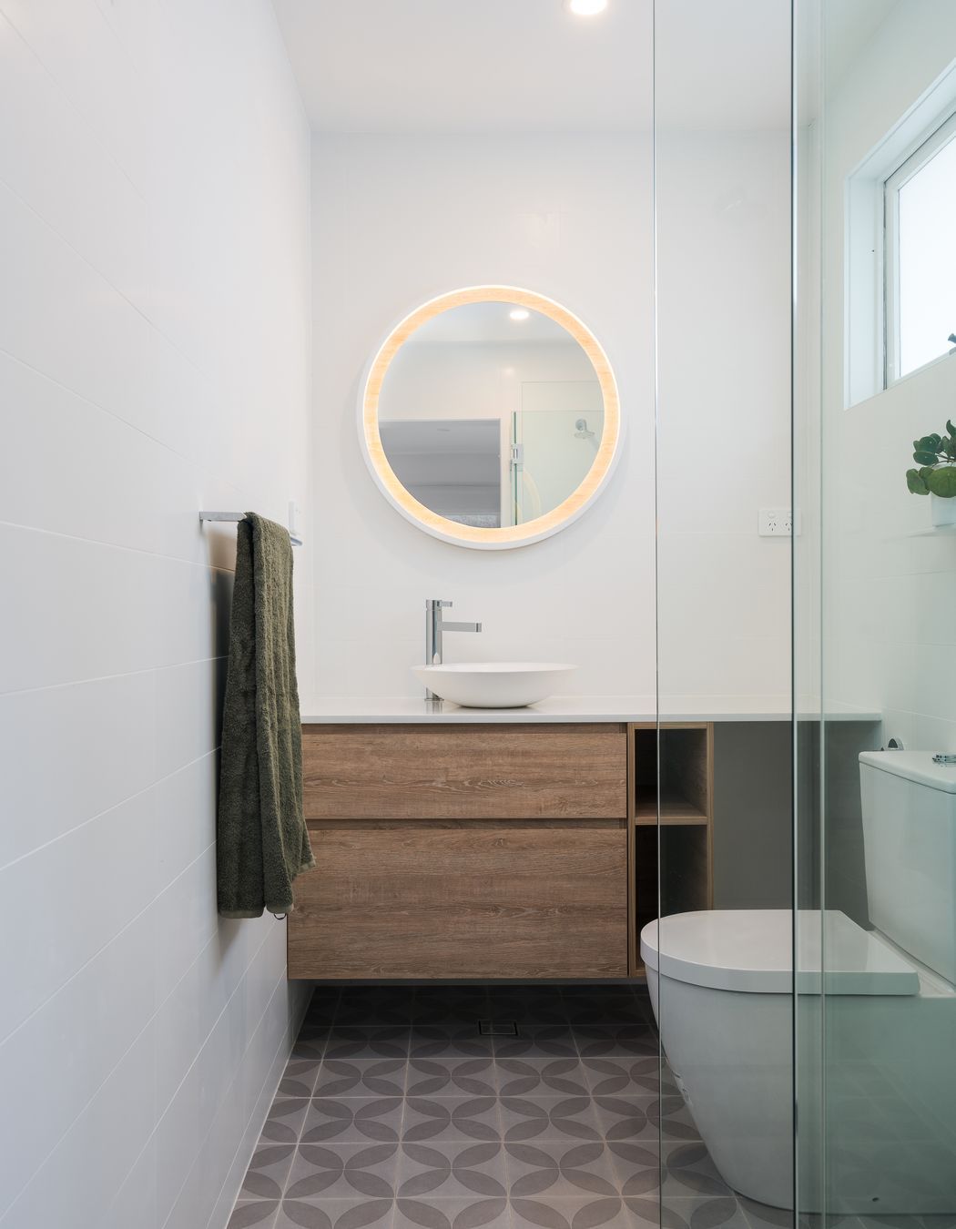 Photography: Rebecca Lu, Hilit Einav