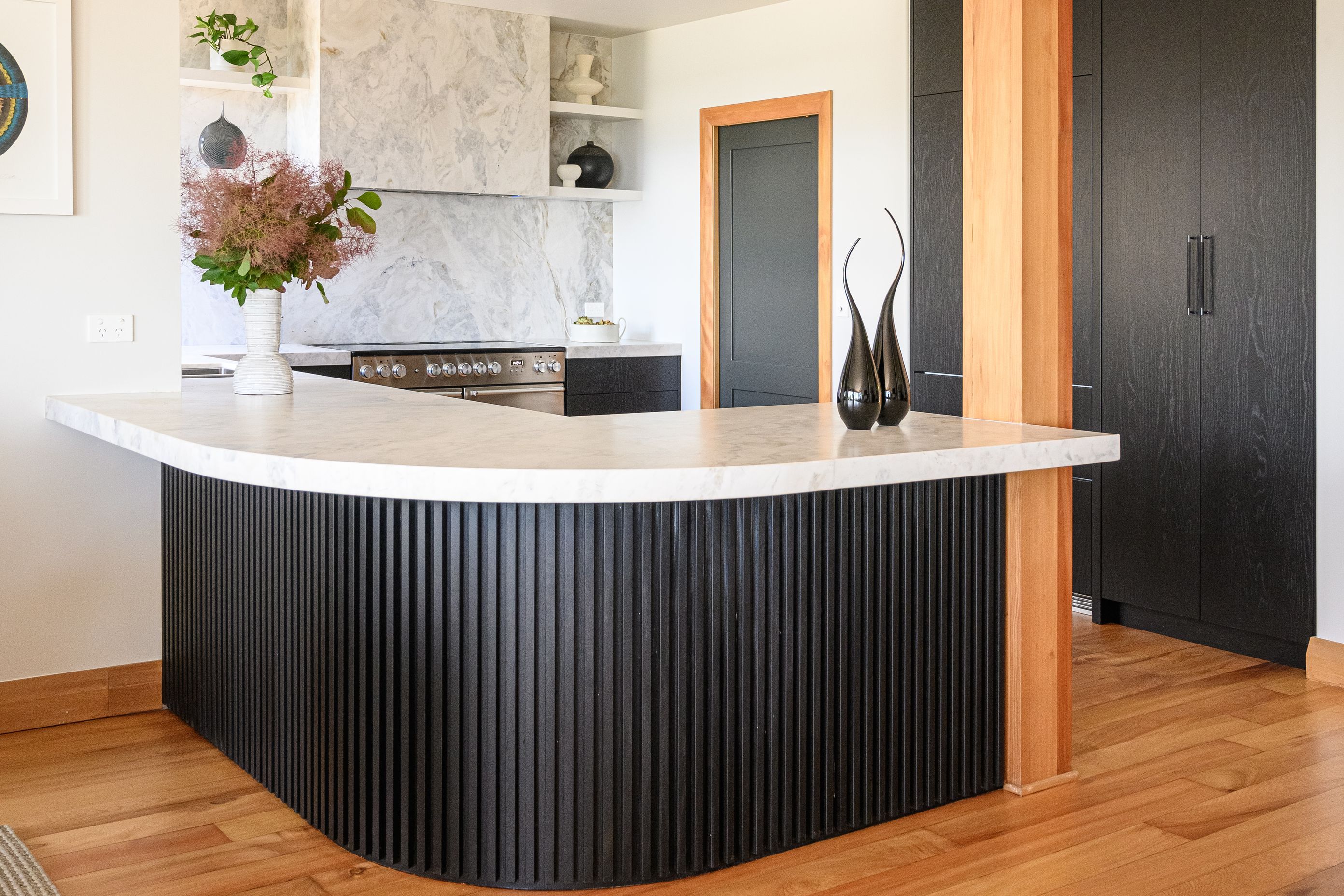 125OceanbeachRoadbyJayDrew2024-6.jpg