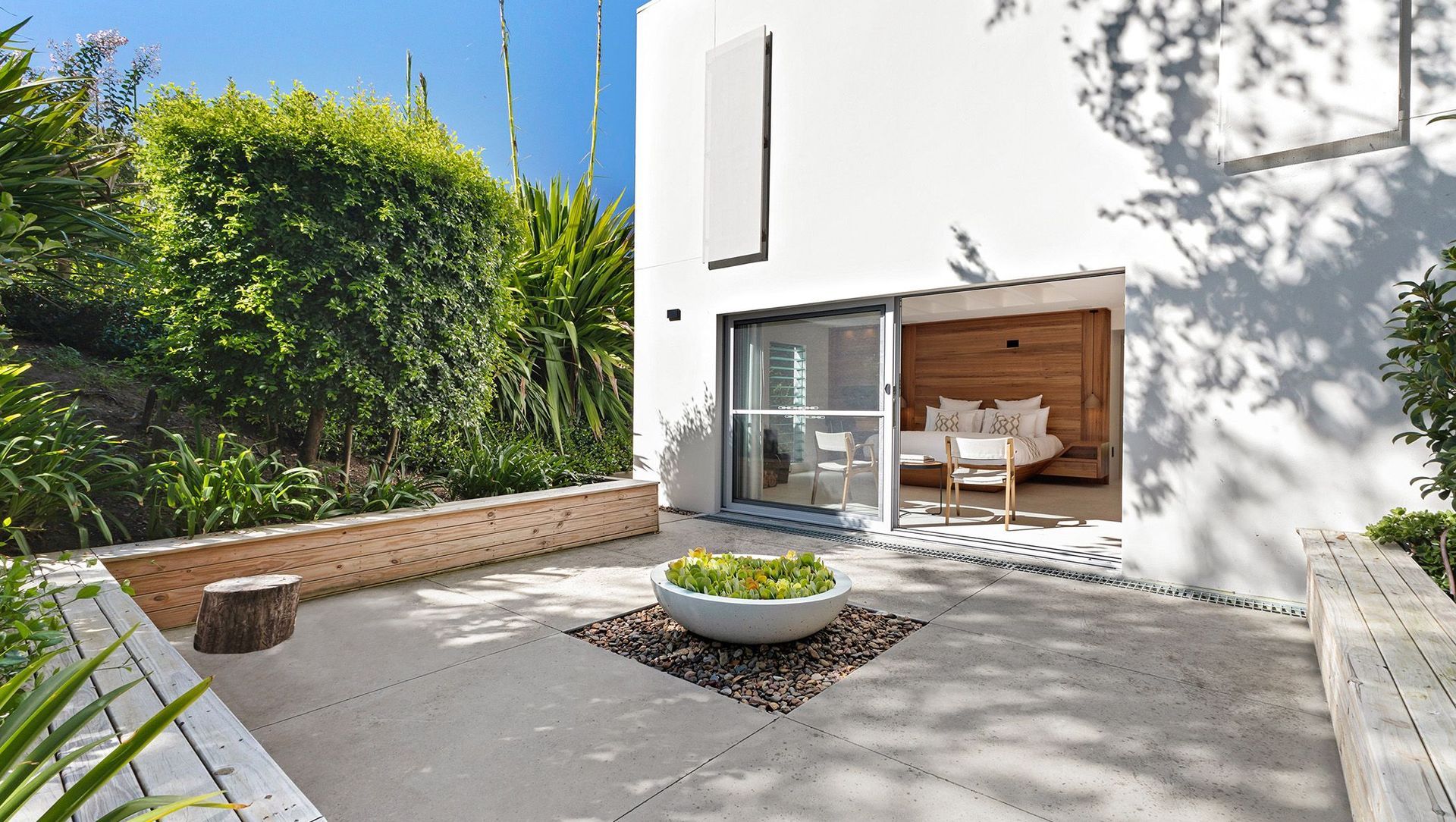 Dalveen Retreat banner