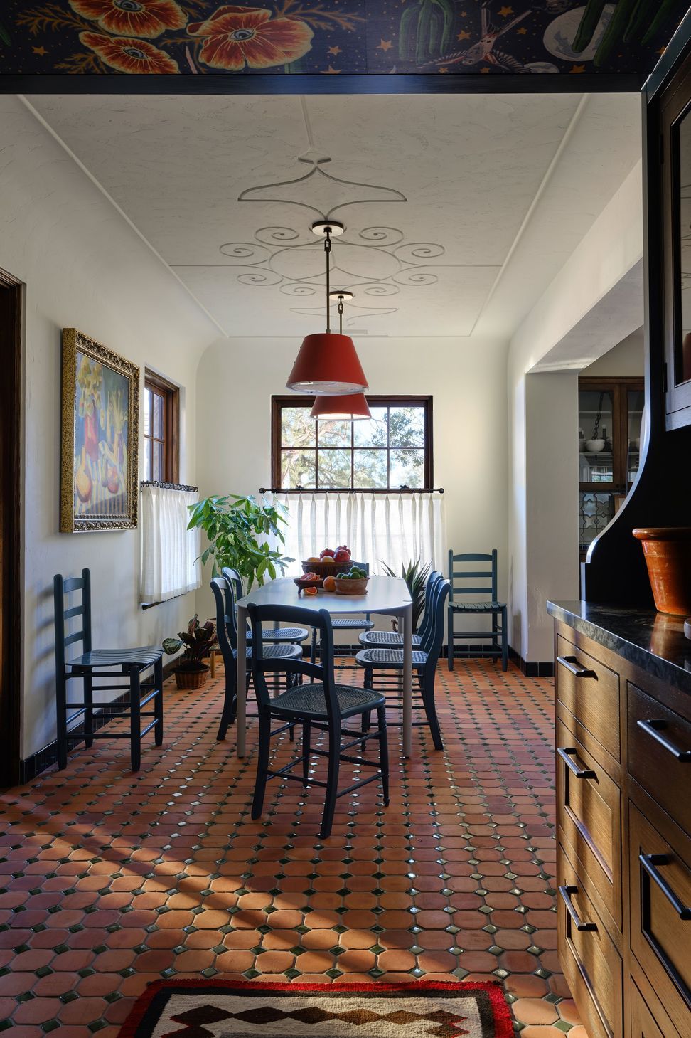 12TexasRanchHouseCuppettKilpatrickArchitectureandInteriorDesignAustinTexasspanish-mexican-colonial-saltillo-floor-plaster-walls-plaster-ceiling-motif.jpg