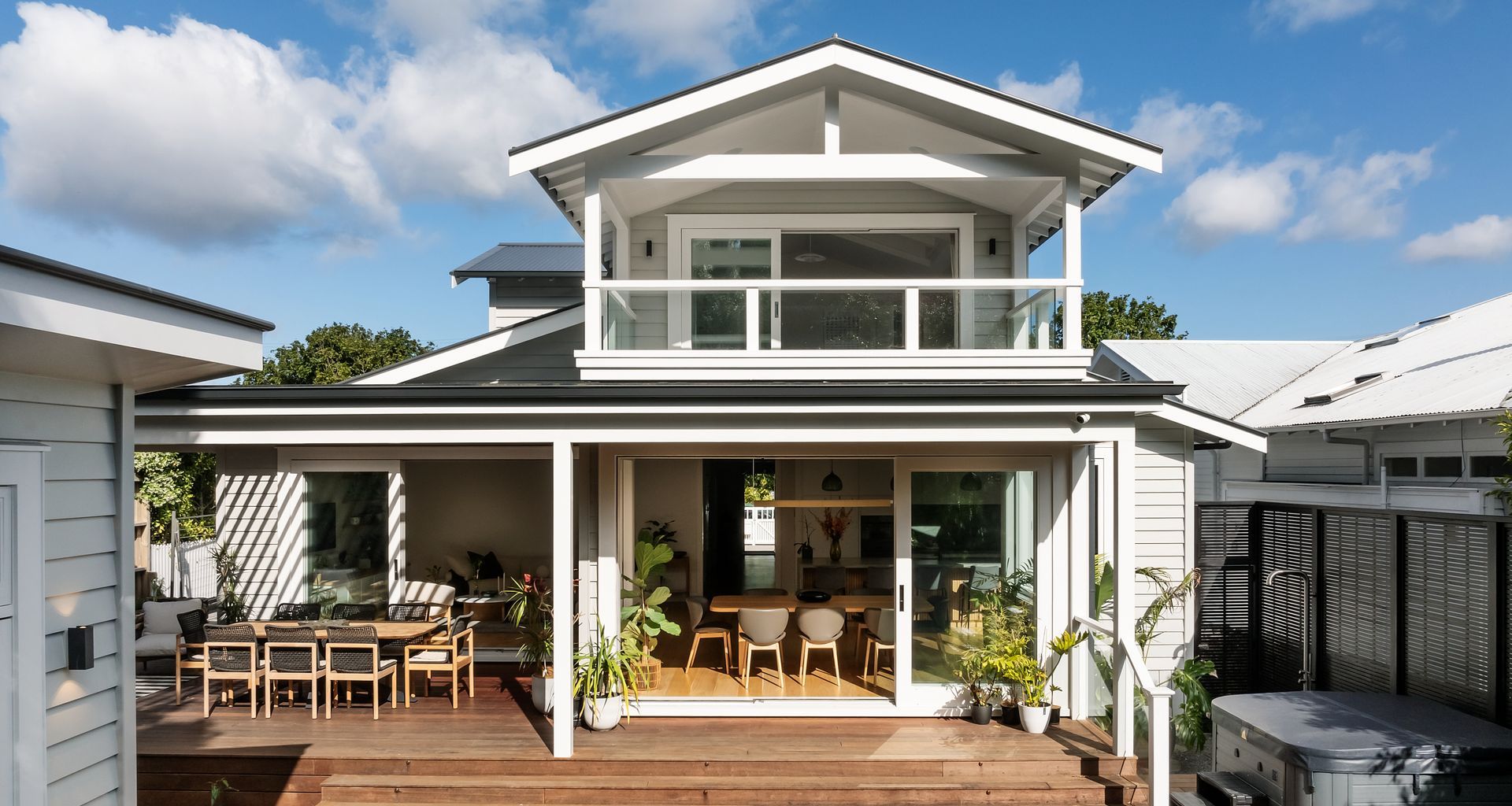 Bungalow Retreat banner