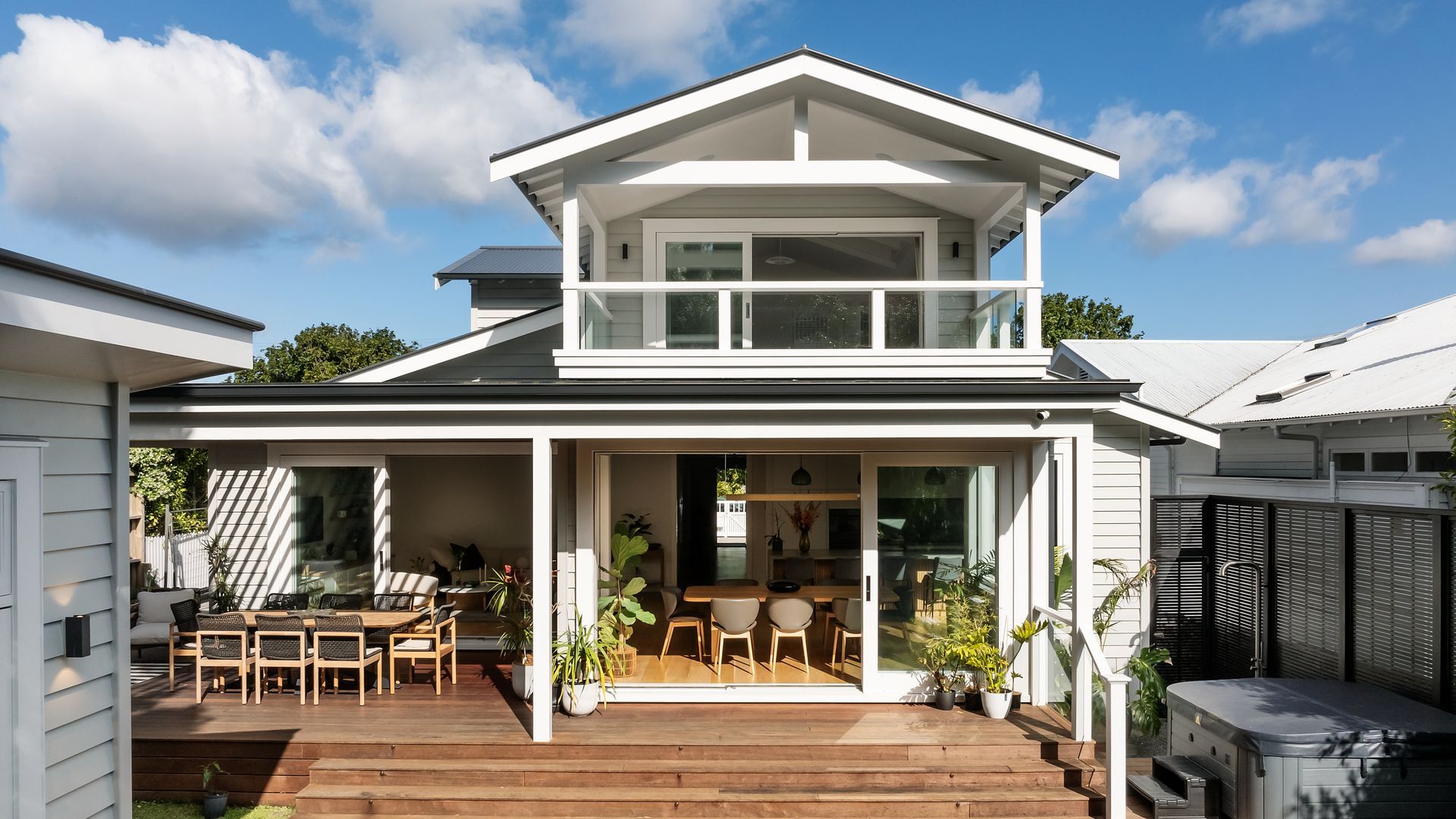 Bungalow Retreat banner