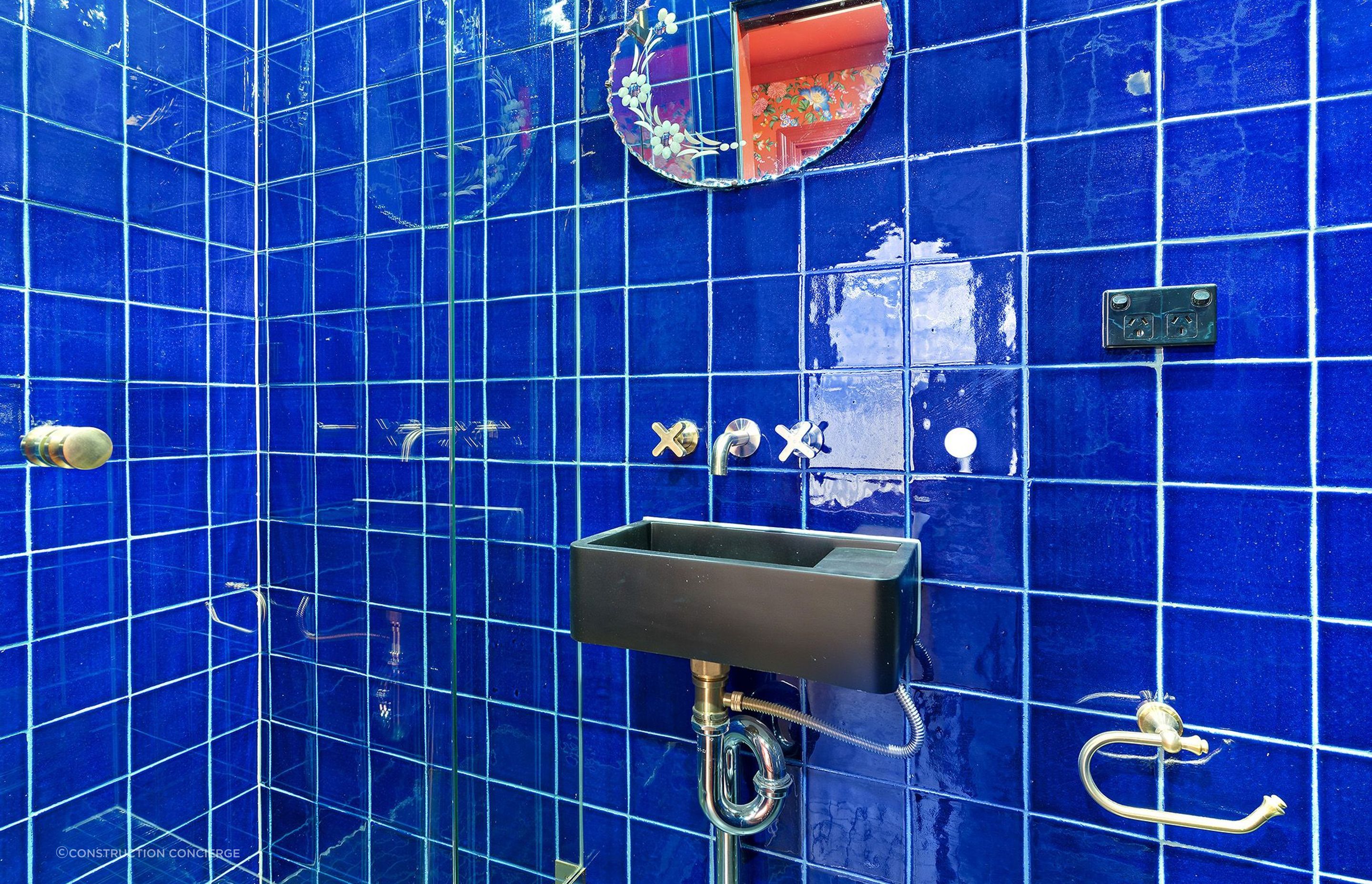 14-Bathroom.jpg