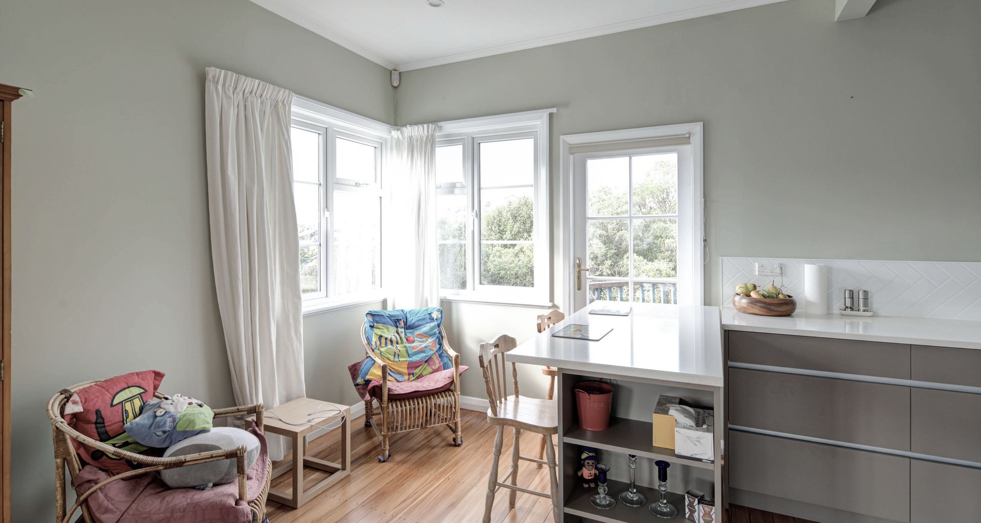 Contemporary Kitchen Update and Reinstated Roof banner