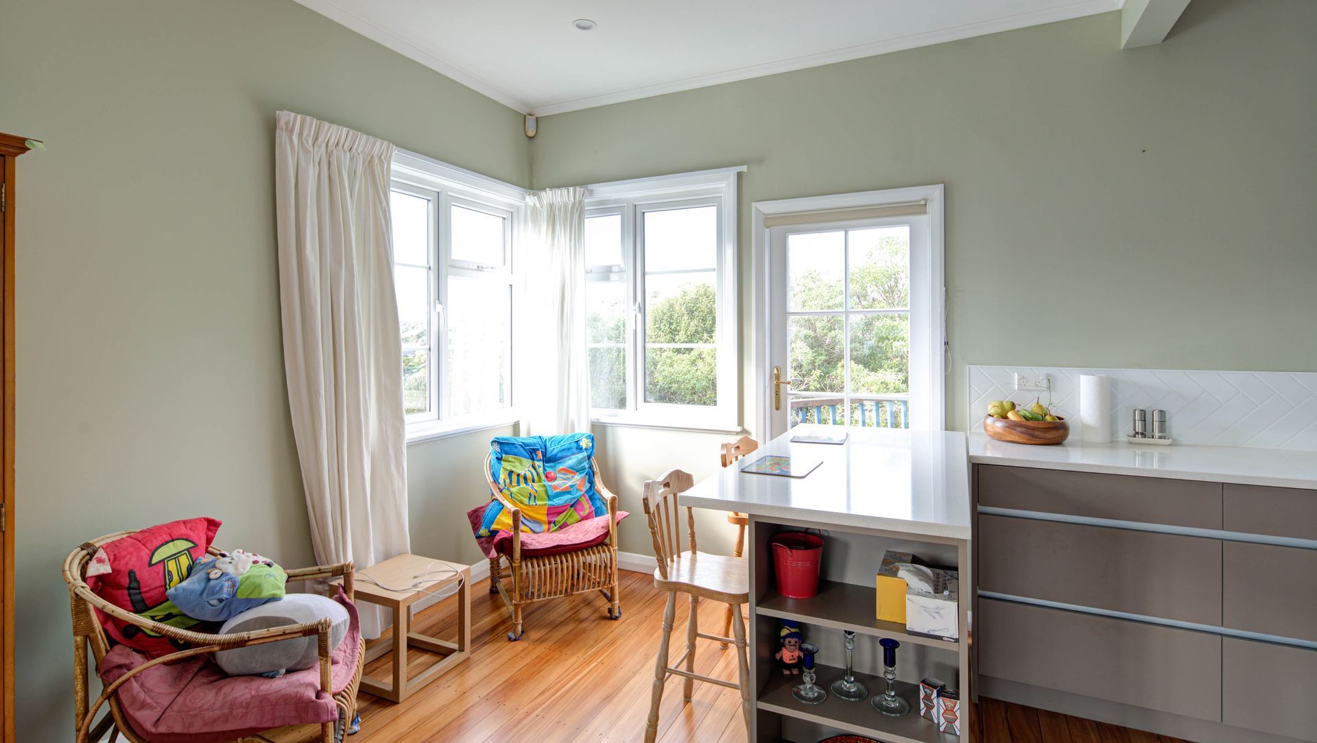 Contemporary Kitchen Update and Reinstated Roof banner