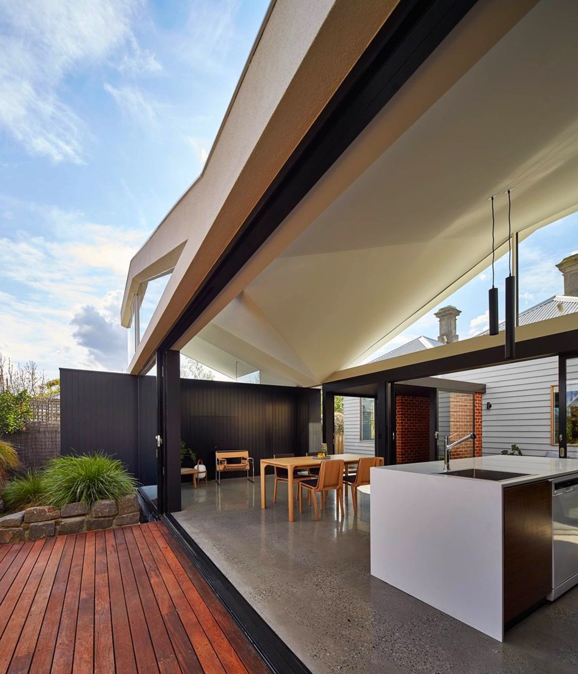 Tunnel House