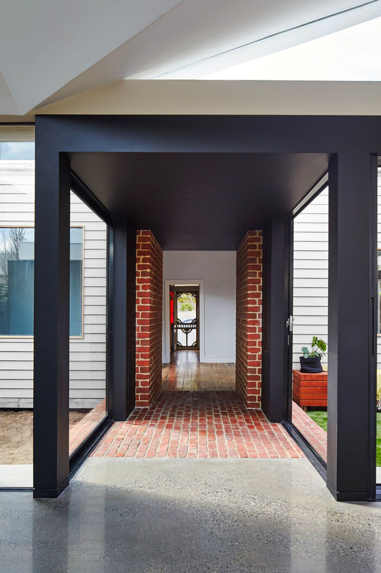 Tunnel House