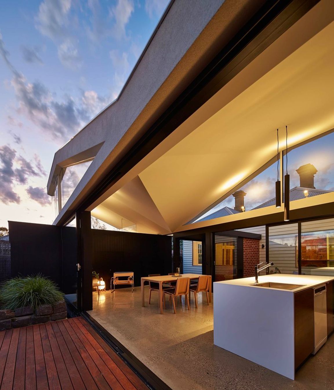 Tunnel House
