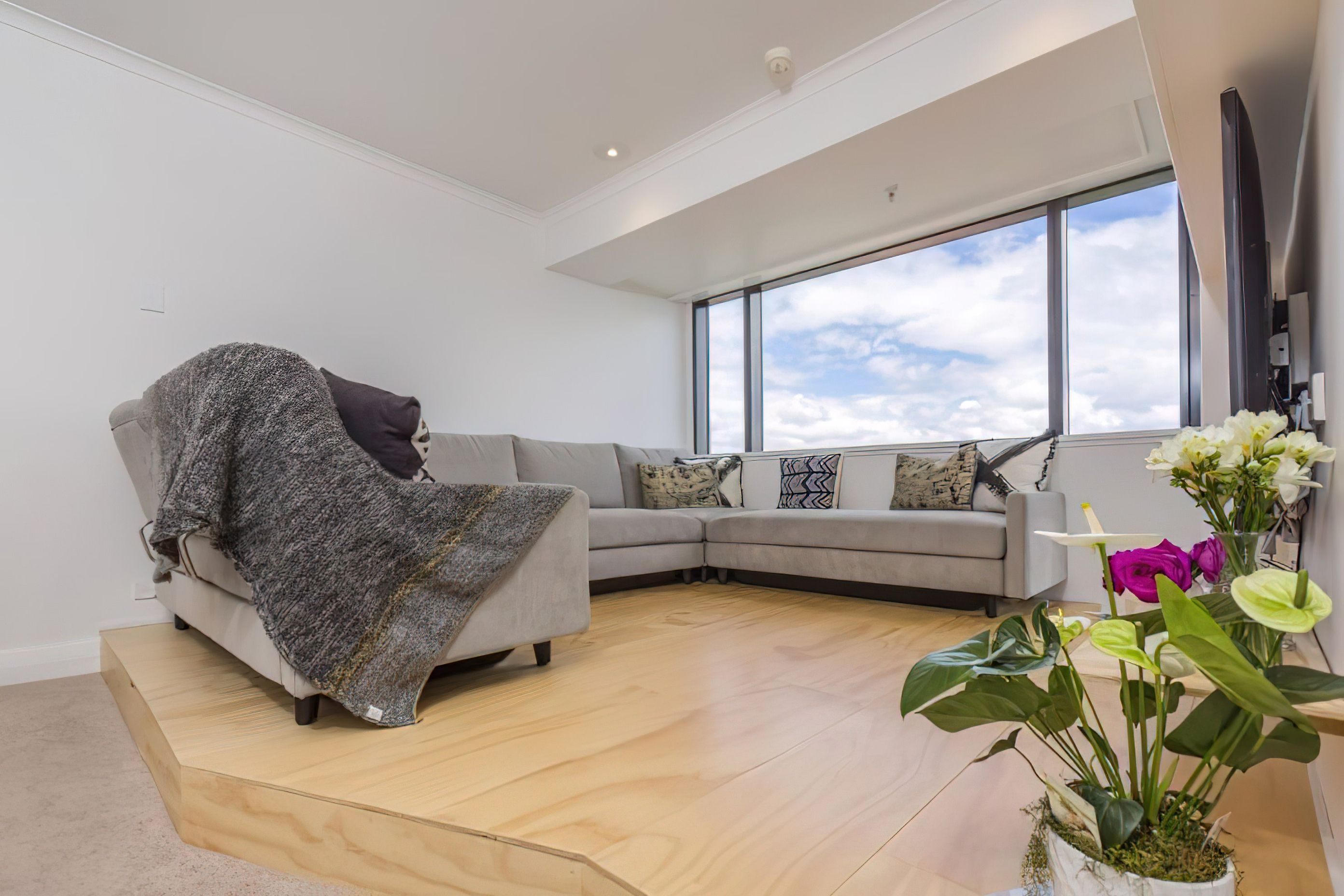 17 Byron Ave, Takapuna