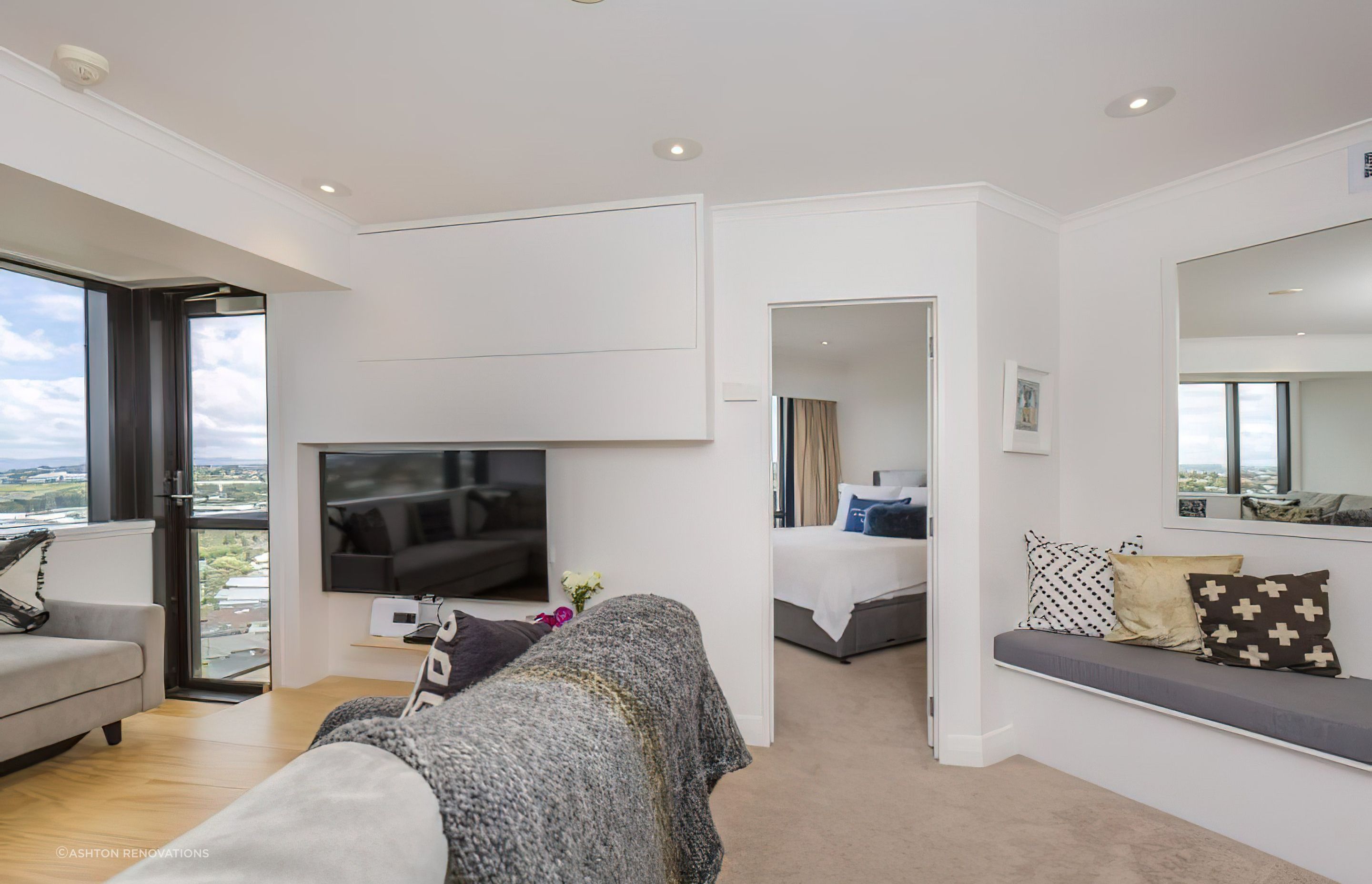 17 Byron Ave, Takapuna