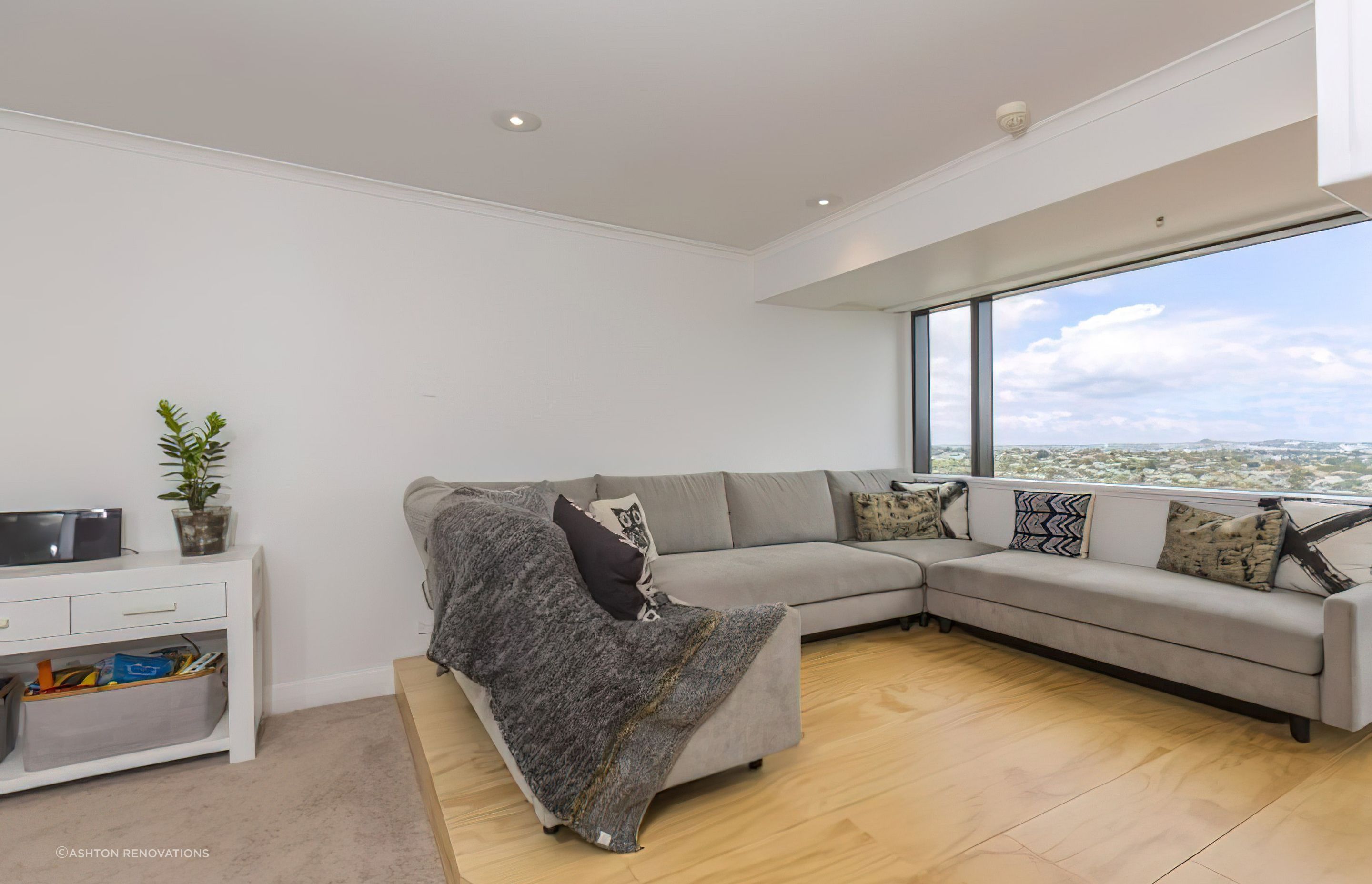 17 Byron Ave, Takapuna