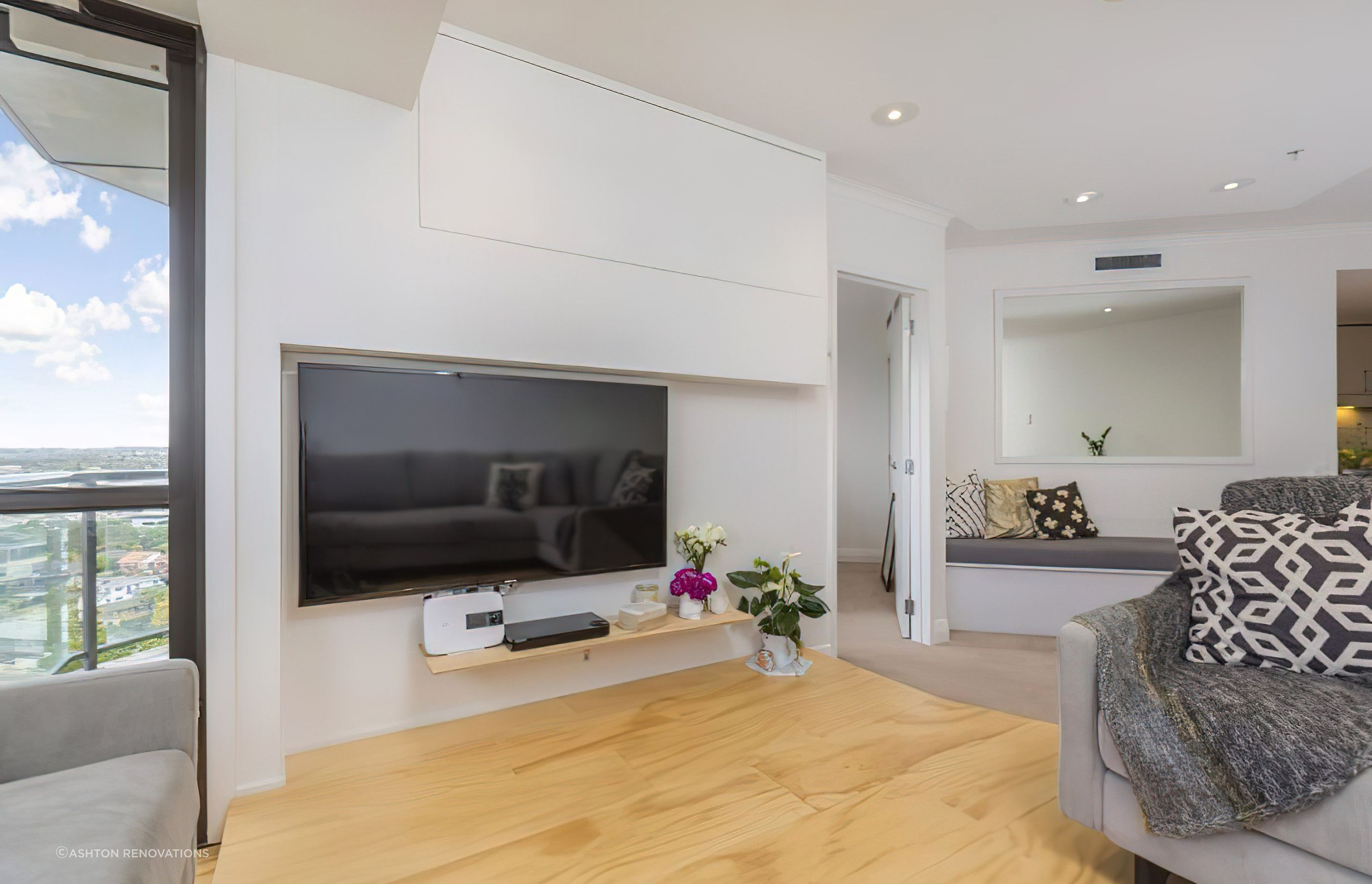 17 Byron Ave, Takapuna