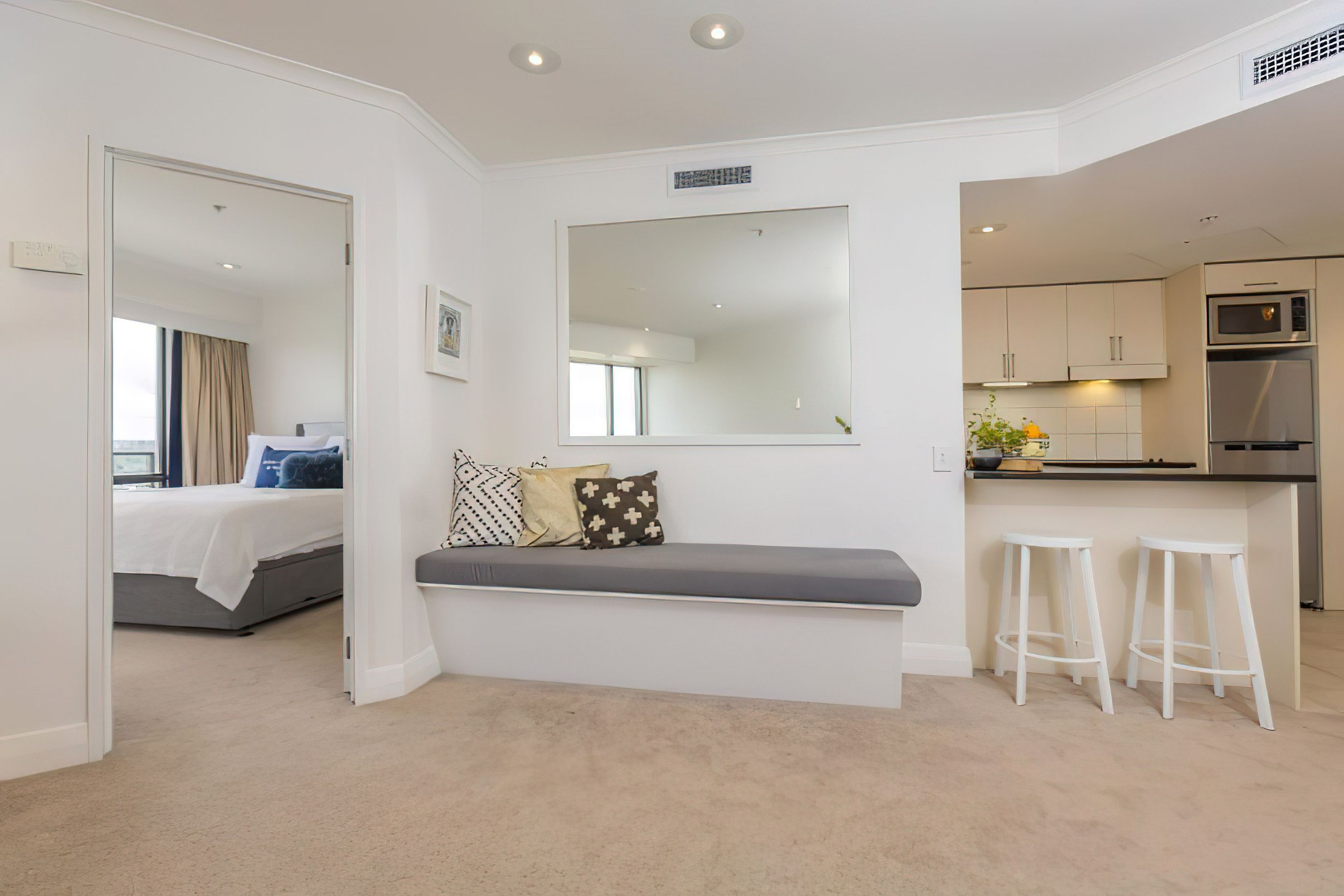 17 Byron Ave, Takapuna