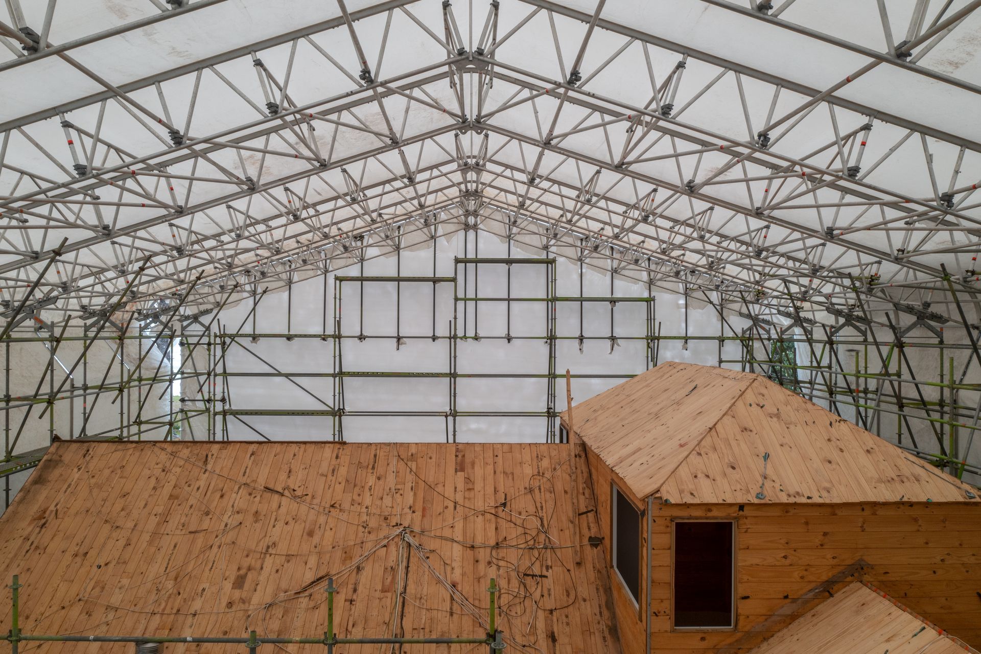 Weatherproof protected work environment