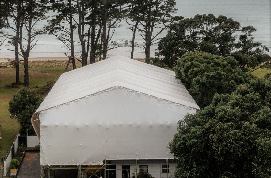 "It's A Wrap"                                Shrink-Wrap & Layher Keder (PVC Sheet Tarpaulin) Roof System