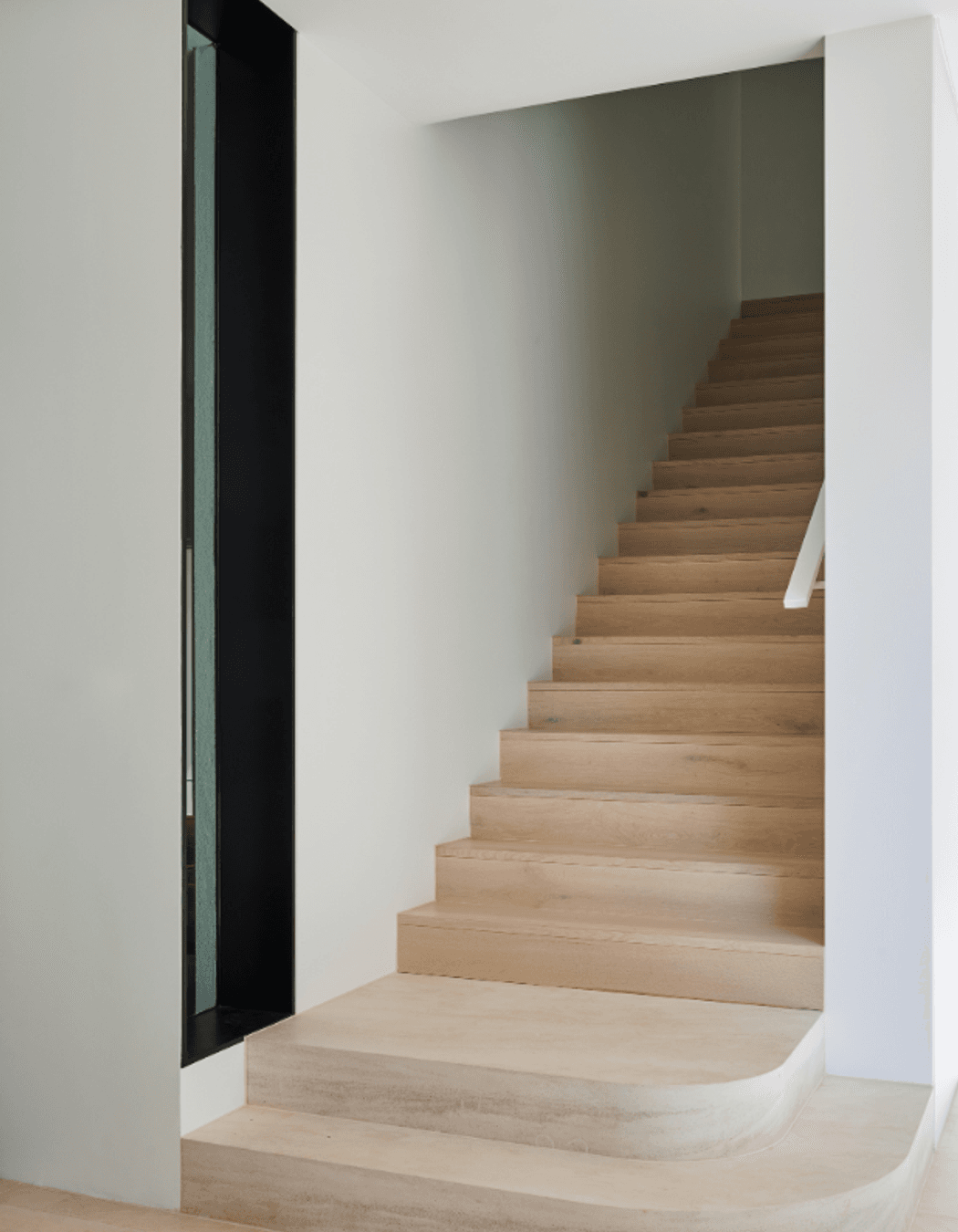 Tavira Limestone | Rich Carr Architects |  Alexandra Kidd Interior Design | Airth Building | Wyer & Co | Pablo Veiga