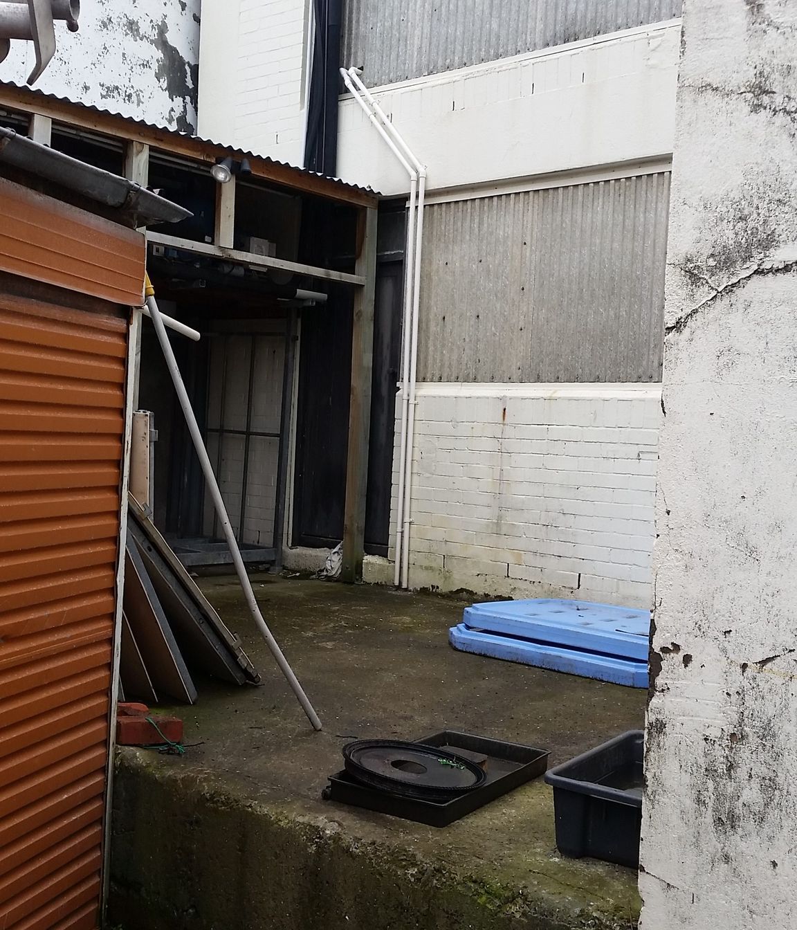 Carbonic Ice Apartment