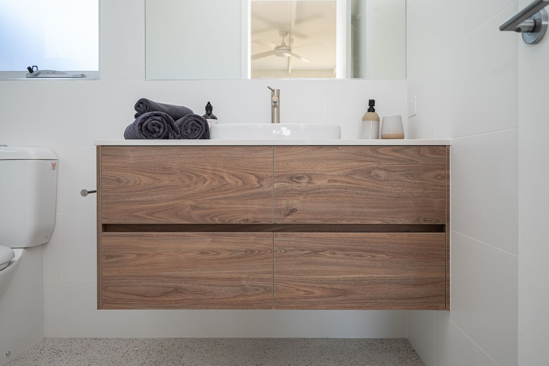 TS Cape Eco Display