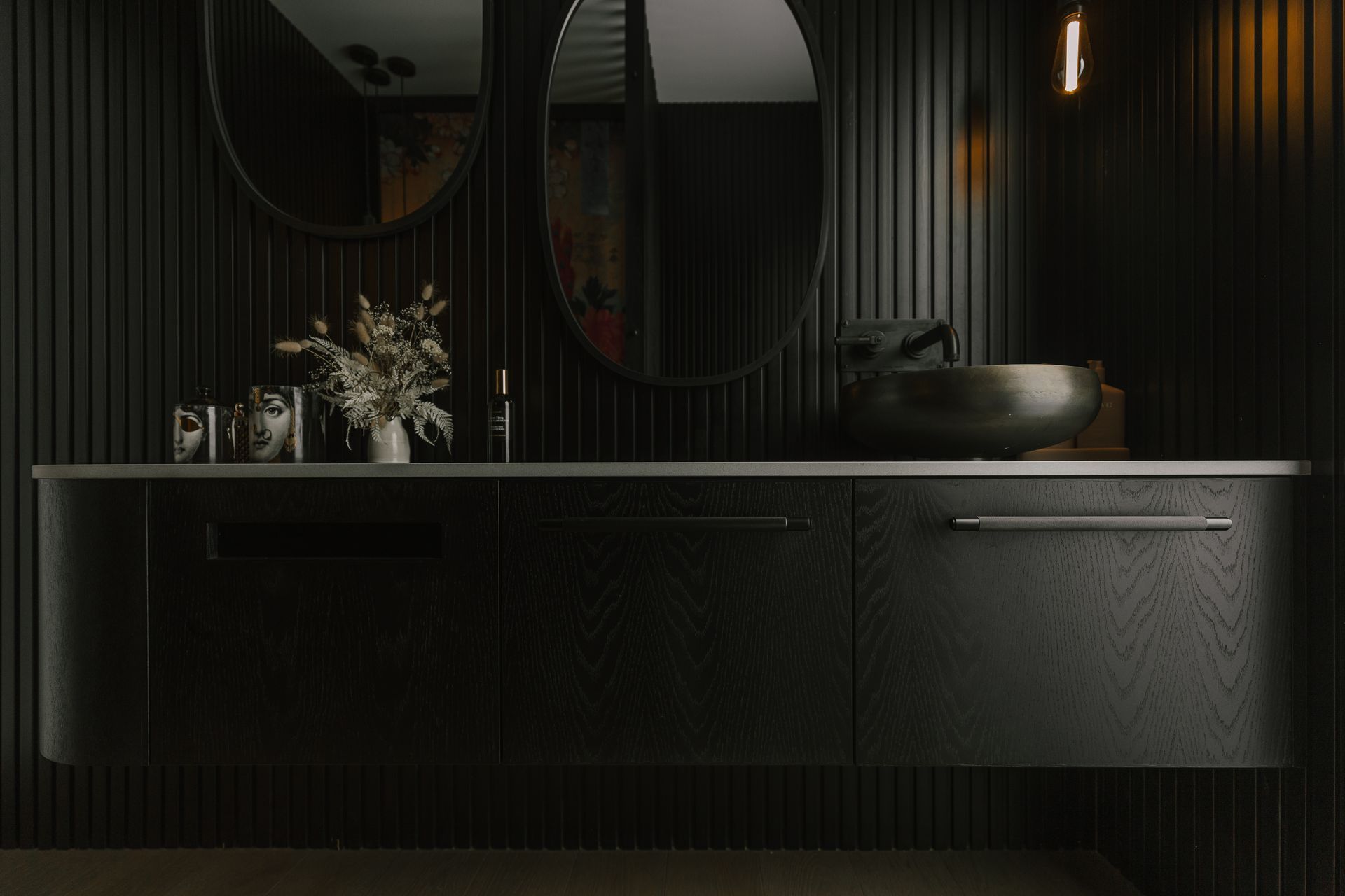 Lineal view by Nicola Ross Design