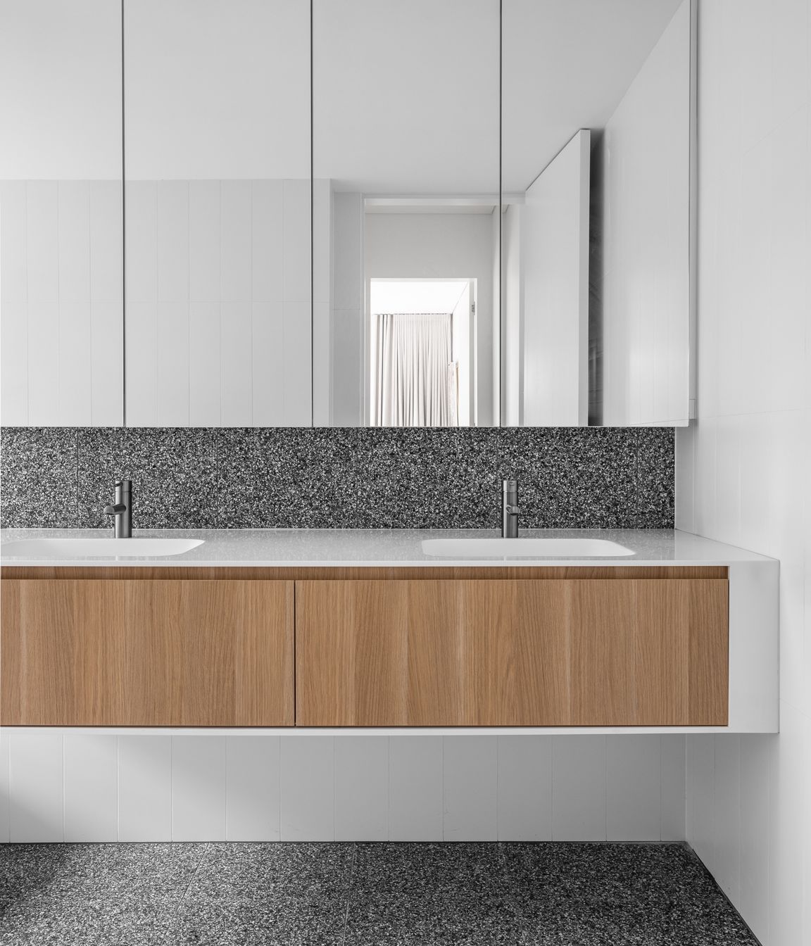 2022-10-12Bay-HouseLoungevilleCastlepeake-Architects269-Edit2048px.jpg