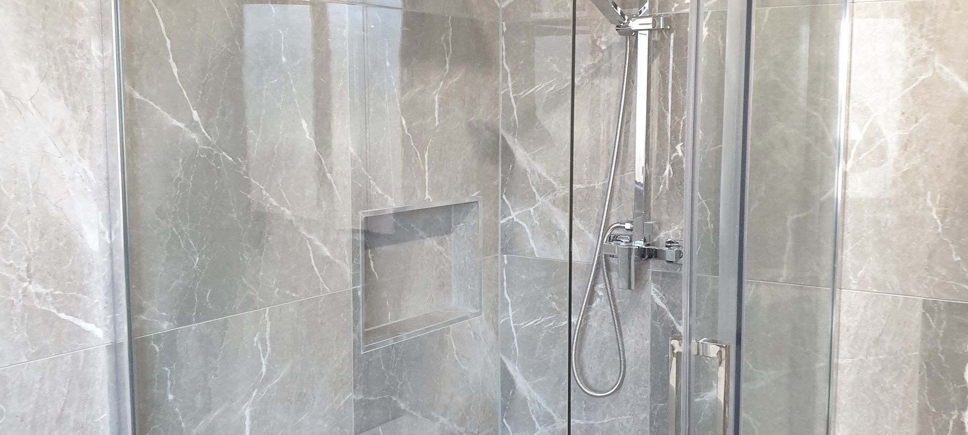 Gardens & Bathroom Goh  banner