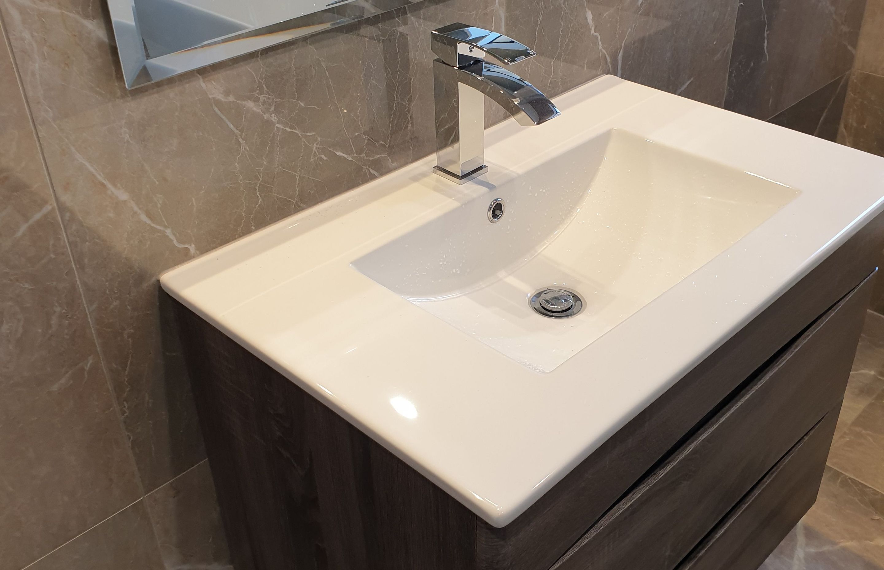 Goh Gardens & Bathroom