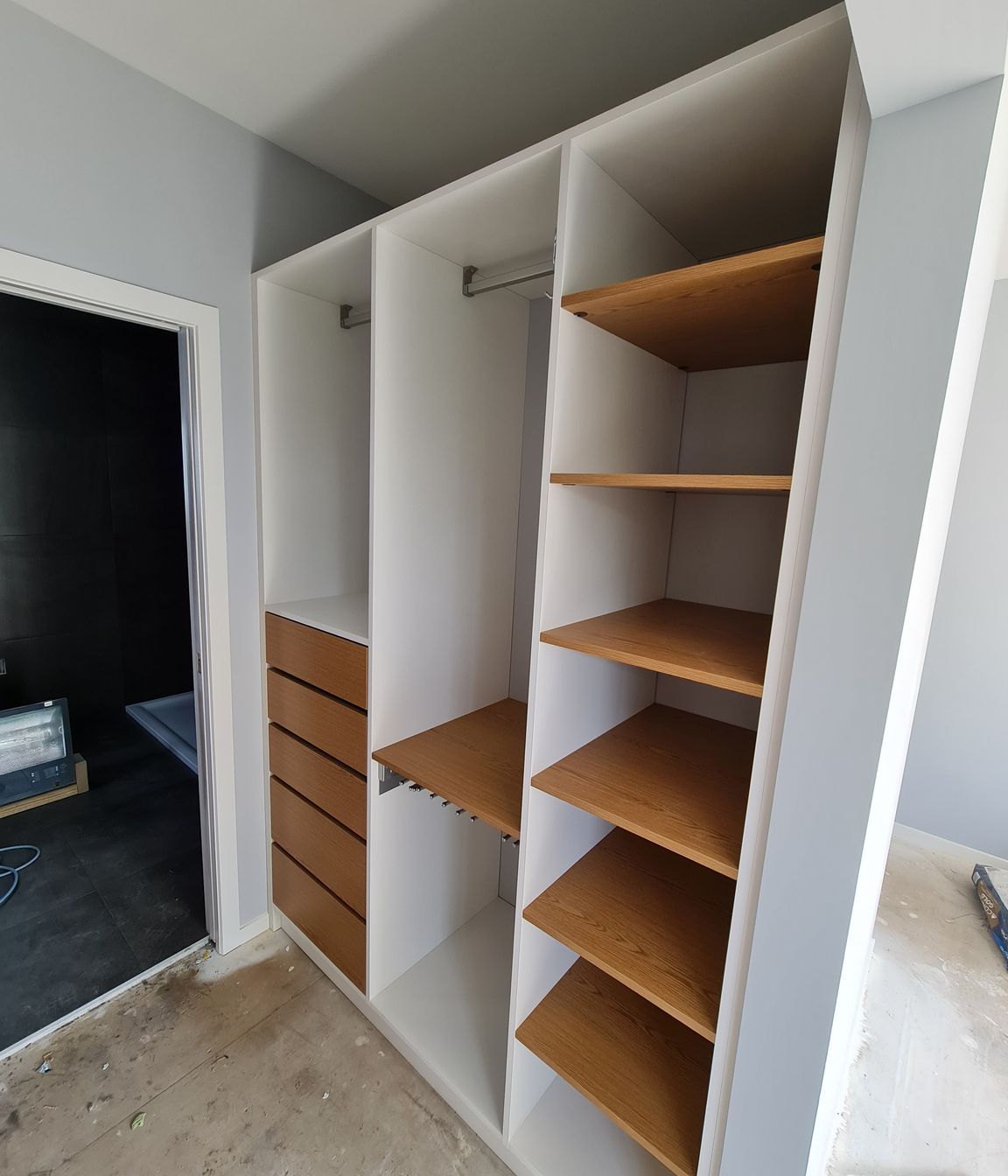 Walk in Wardrobe